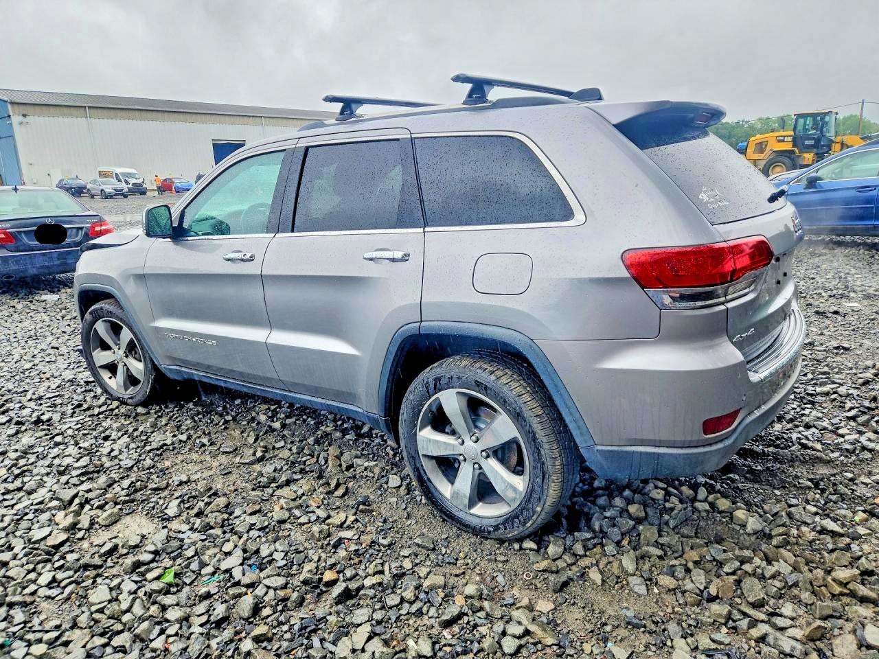 2015 Jeep Grand Cherokee Limited Silver vin: 1C4RJFBGXFC667828