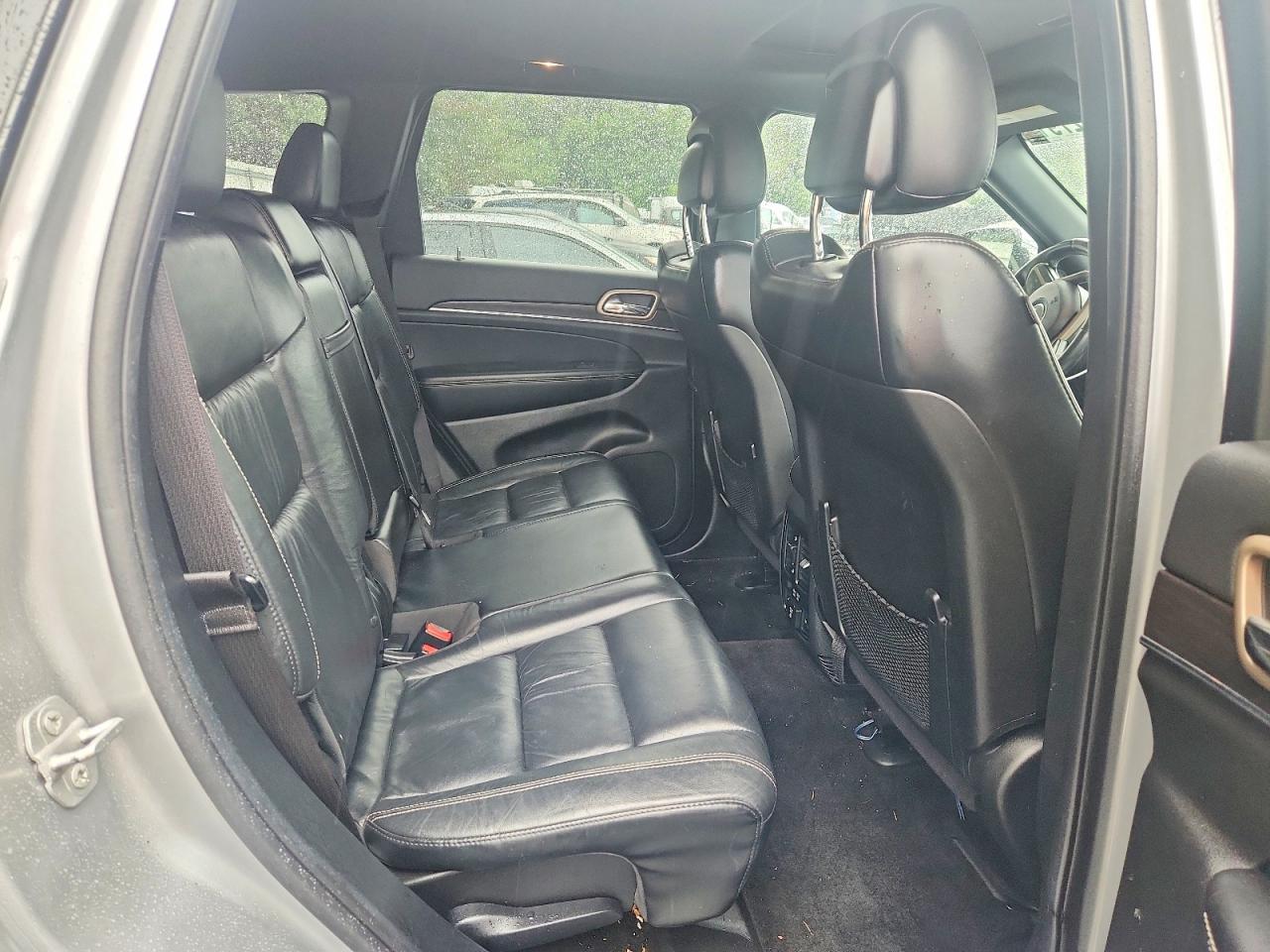 2015 Jeep Grand Cherokee Limited Silver vin: 1C4RJFBGXFC667828