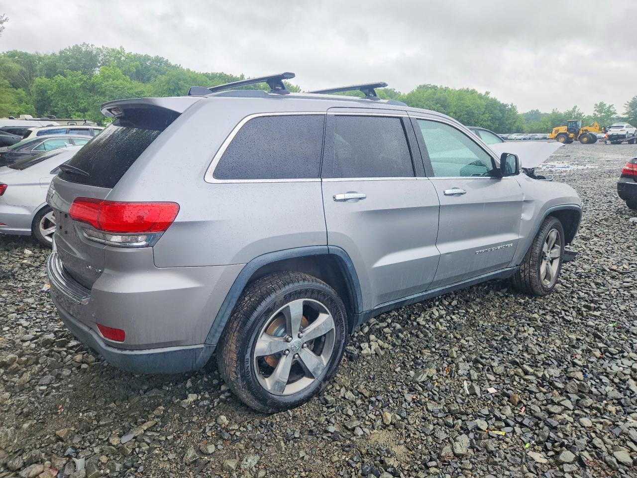 2015 Jeep Grand Cherokee Limited Silver vin: 1C4RJFBGXFC667828