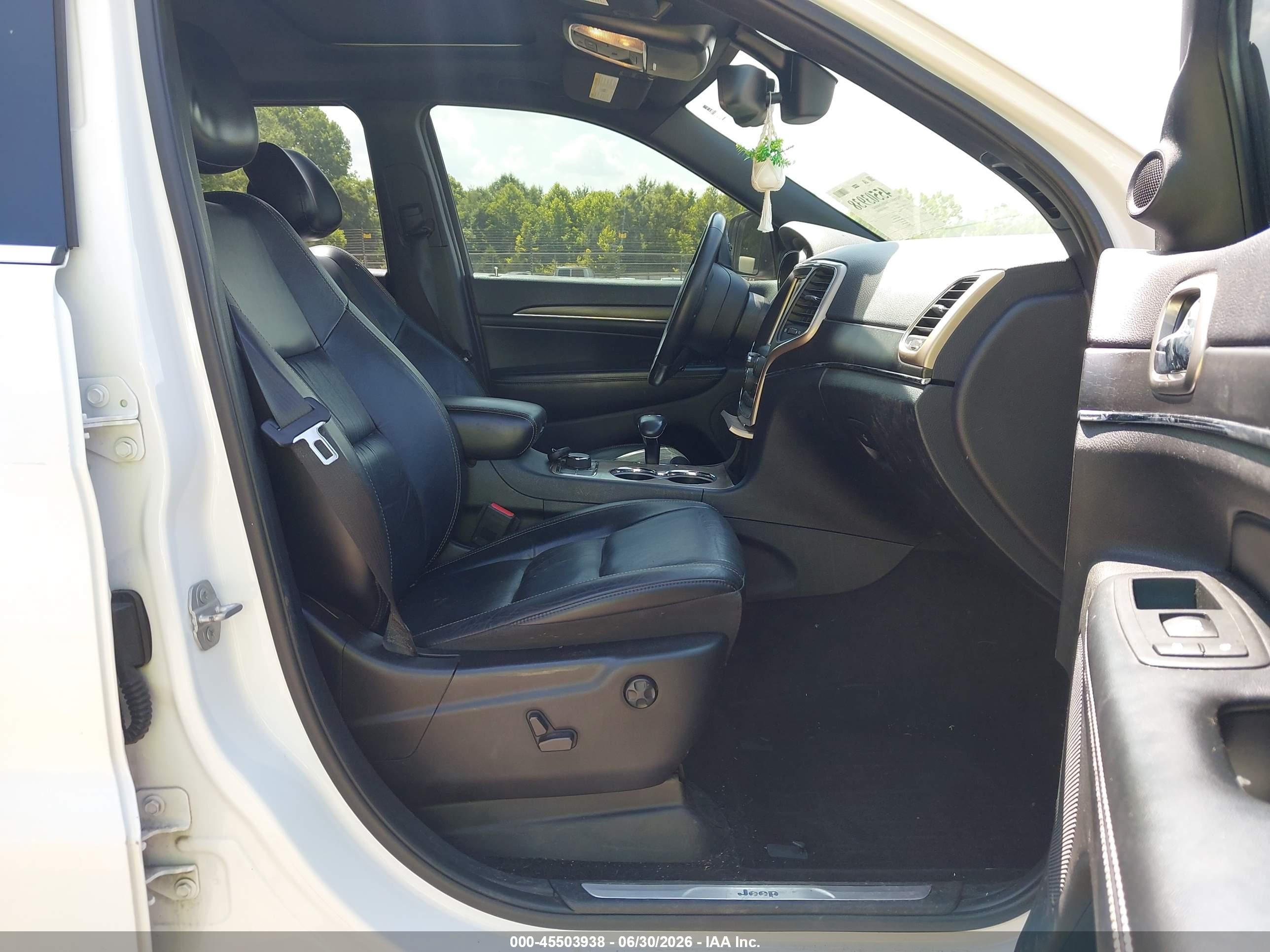 2015 Jeep Grand Cherokee Limited White vin: 1C4RJFBGXFC878320