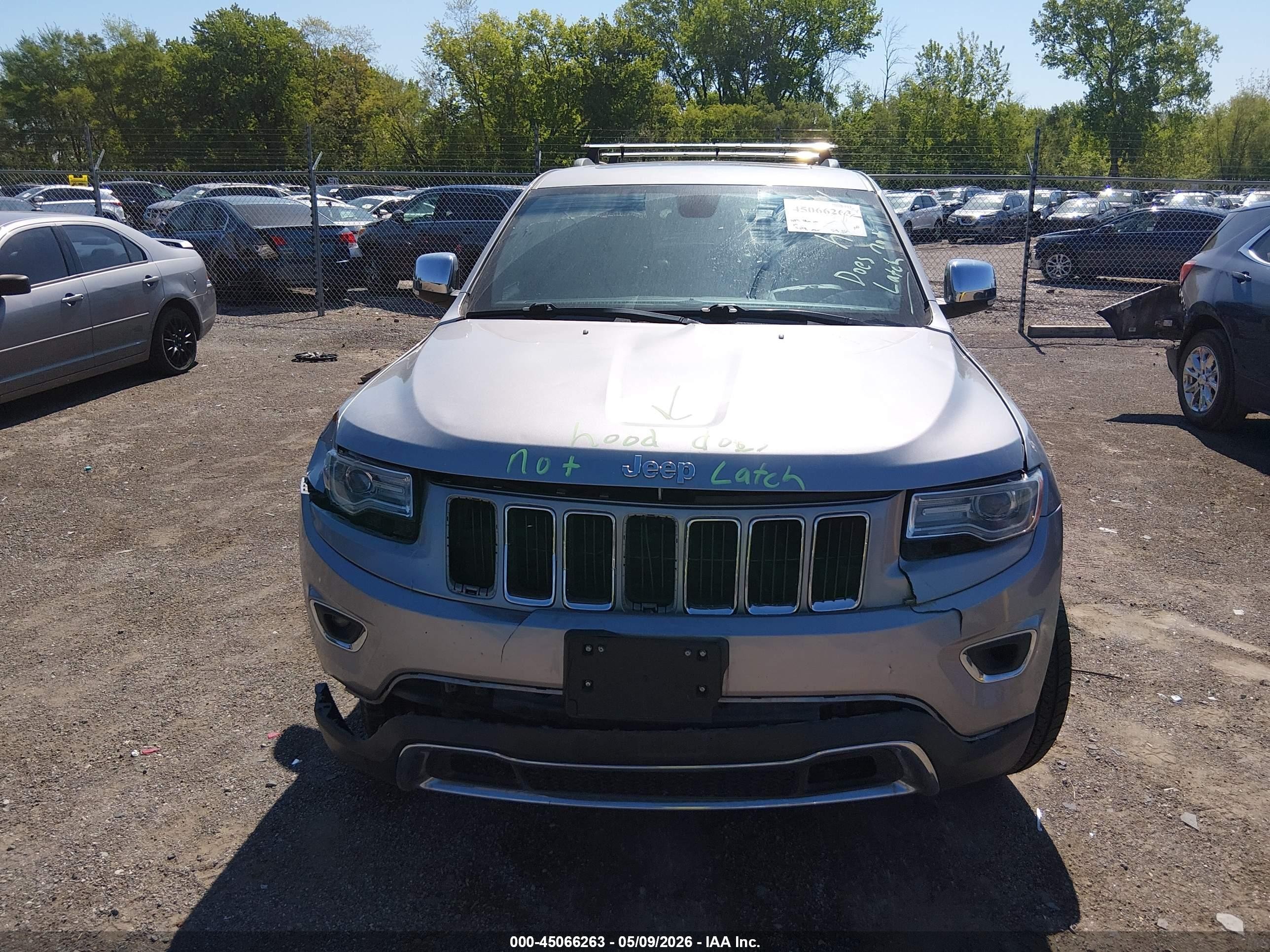 2014 Jeep Grand Cherokee Limited Silver vin: 1C4RJFBM2EC417312