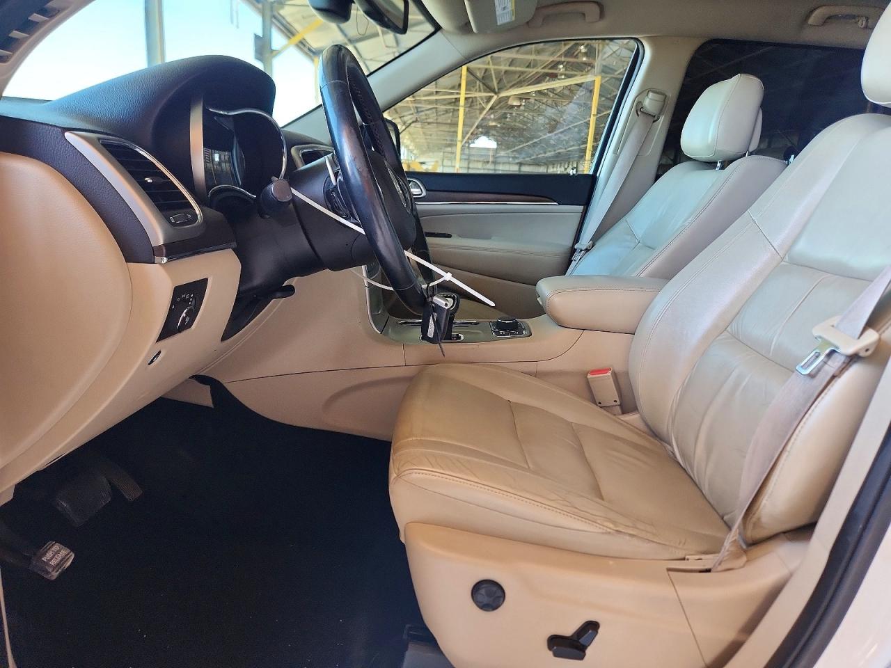 2015 Jeep Grand Cherokee Limited White vin: 1C4RJFBM6FC924893