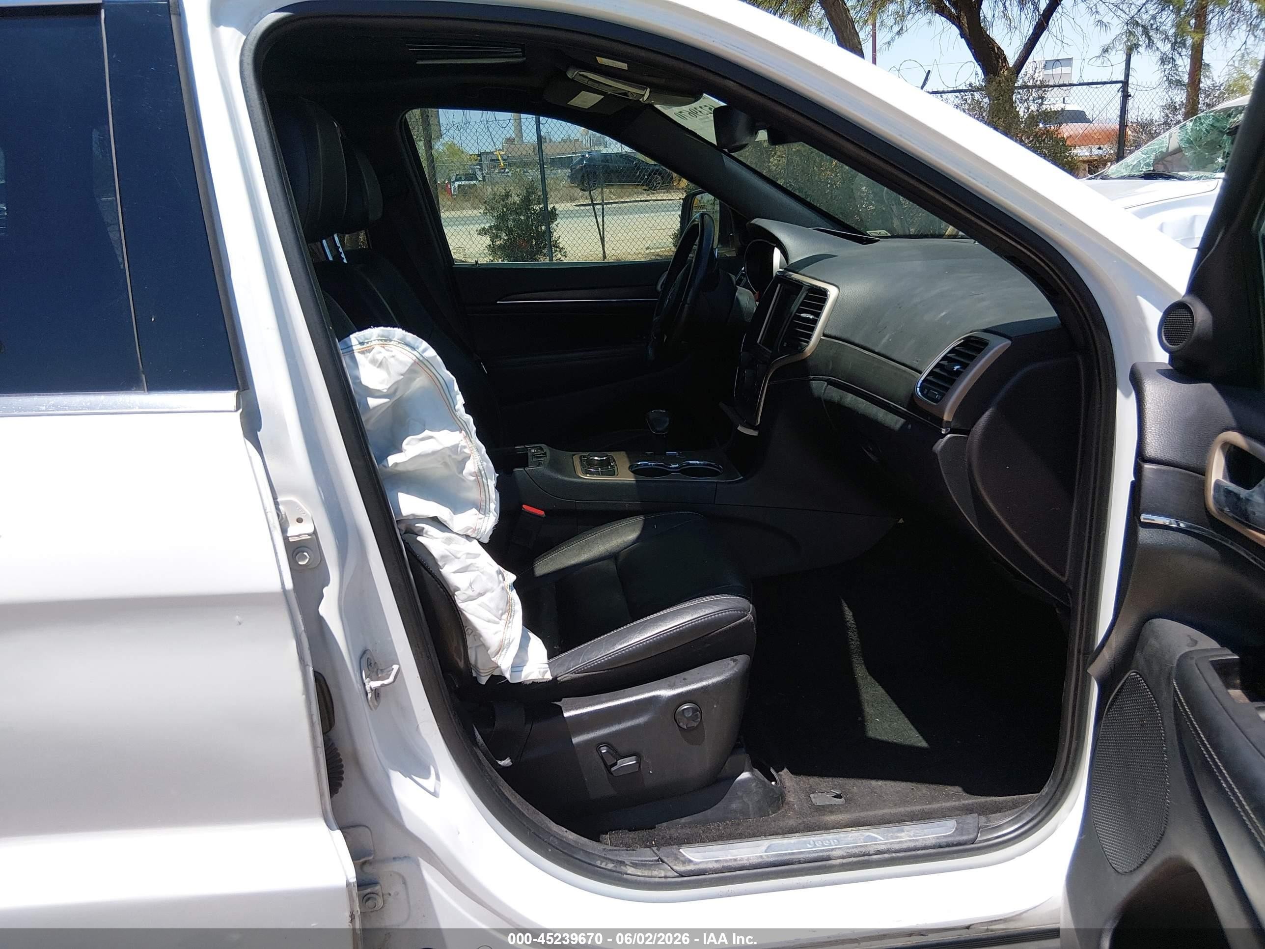 2015 Jeep Grand Cherokee Limited White vin: 1C4RJFBM8FC763477