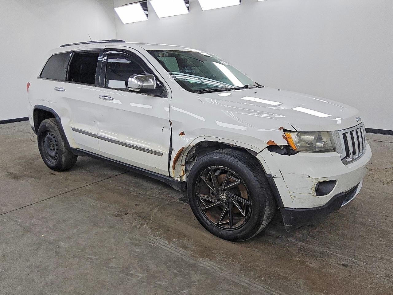 2013 Jeep Grand Cherokee Limited White vin: 1C4RJFBT0DC601251