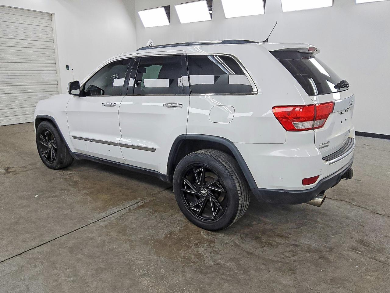 2013 Jeep Grand Cherokee Limited White vin: 1C4RJFBT0DC601251