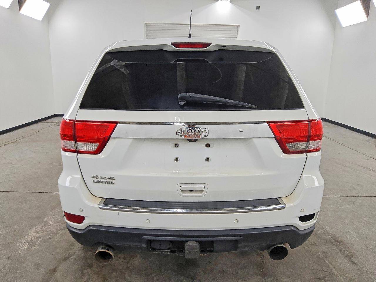 2013 Jeep Grand Cherokee Limited White vin: 1C4RJFBT0DC601251