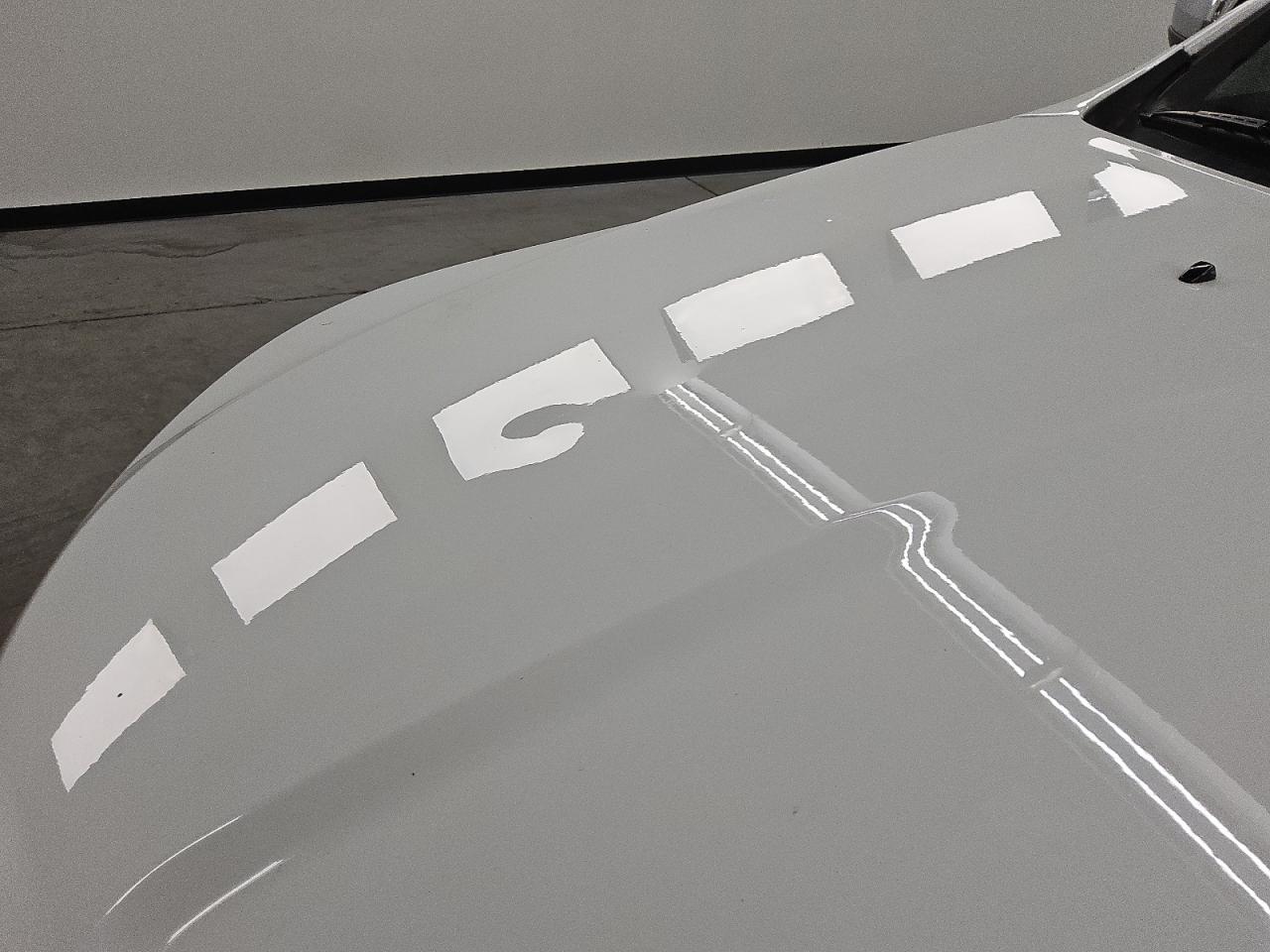 2013 Jeep Grand Cherokee Limited White vin: 1C4RJFBT0DC601251 Damage: Hood, Dent(S) W/No Paint Dmg, > 12 Inches