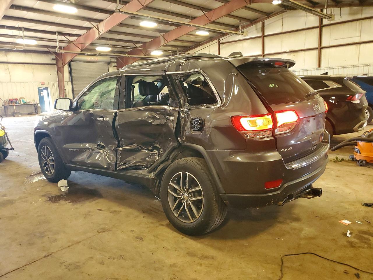 2017 Jeep Grand Cherokee Limited Gray vin: 1C4RJFBT2HC808214