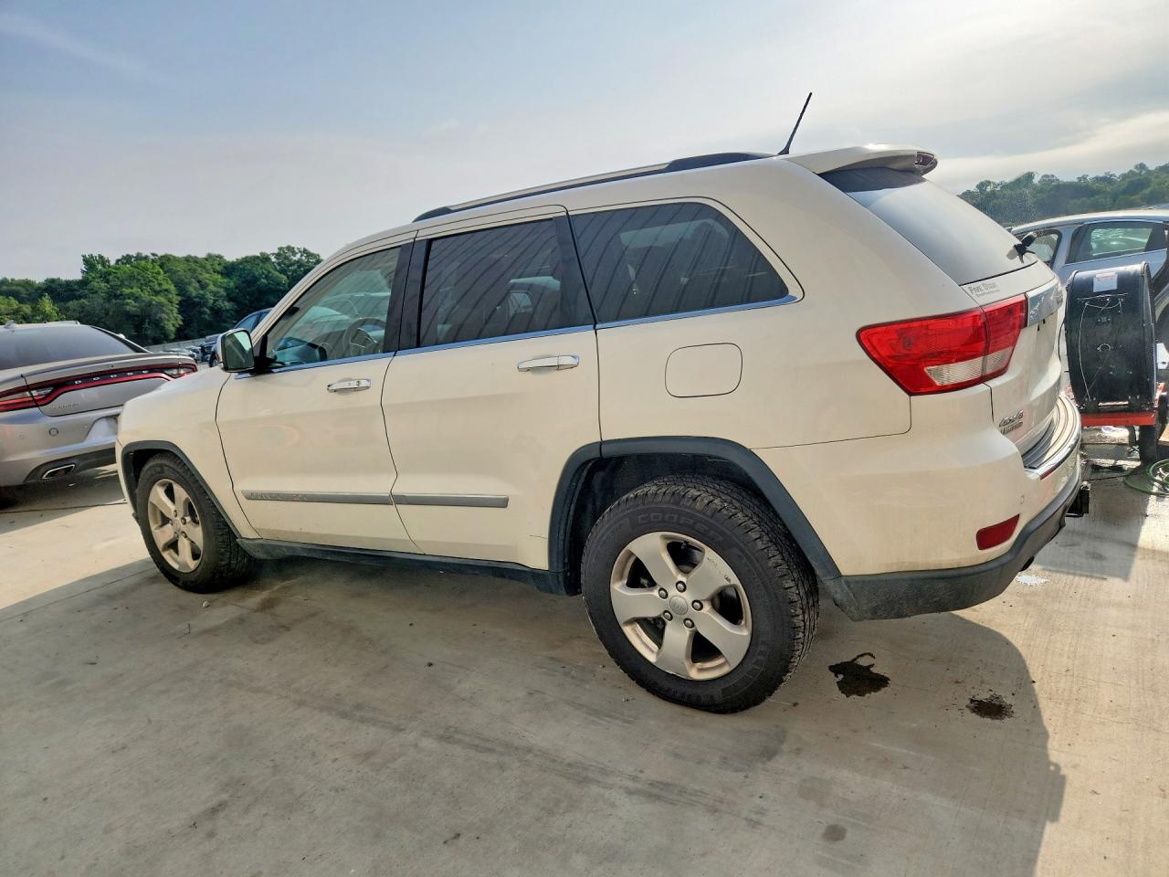 2012 Jeep Grand Cherokee Limited White vin: 1C4RJFBT4CC352581
