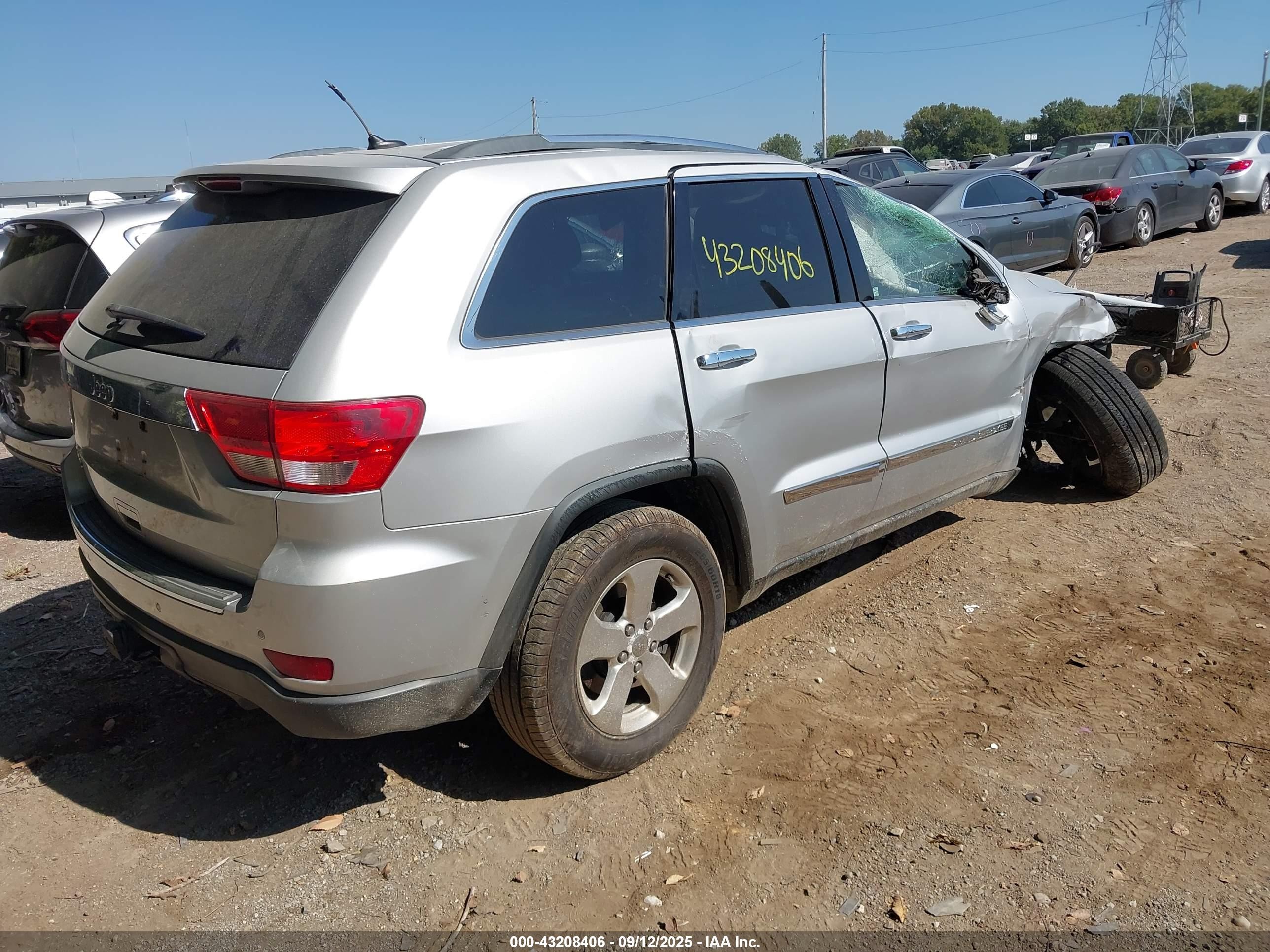2013 Jeep Grand Cherokee Limited Silver vin: 1C4RJFBT5DC525784