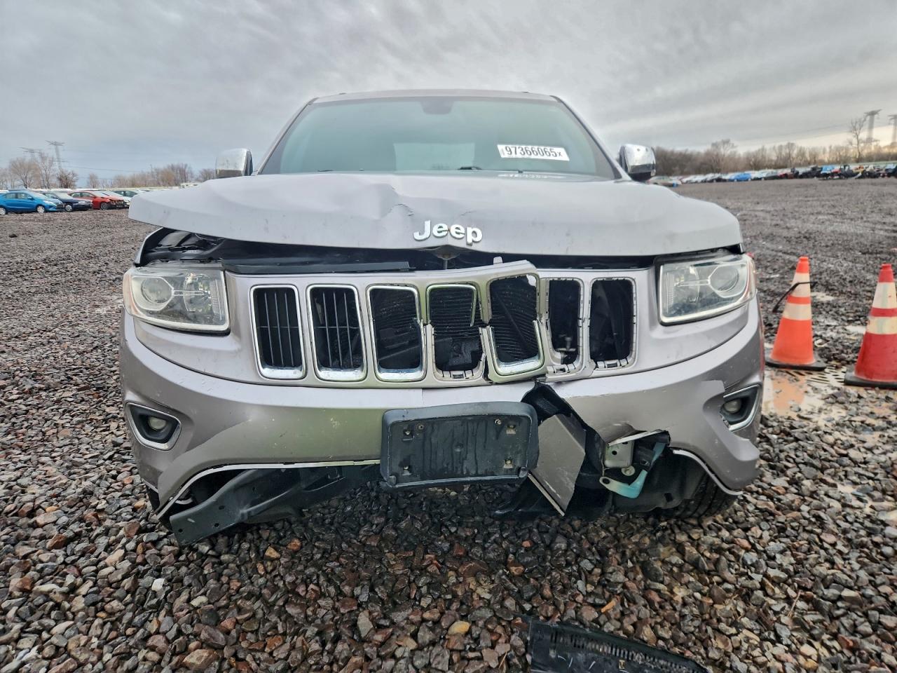 2014 Jeep Grand Cherokee Limited Silver vin: 1C4RJFBT5EC155793