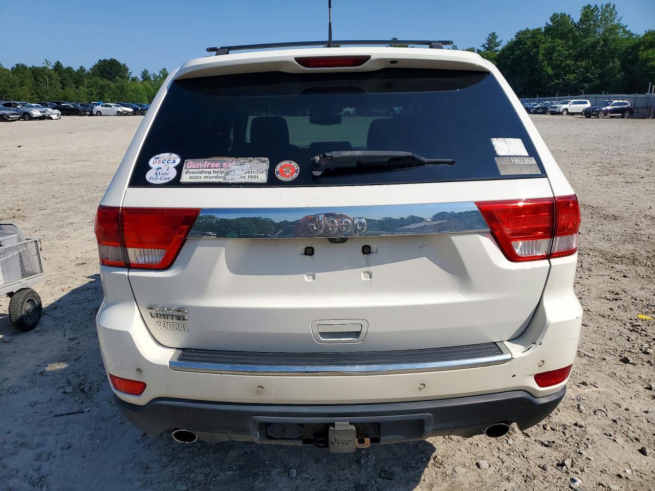 2012 Jeep Grand Cherokee Limited White vin: 1C4RJFBT7CC192969
