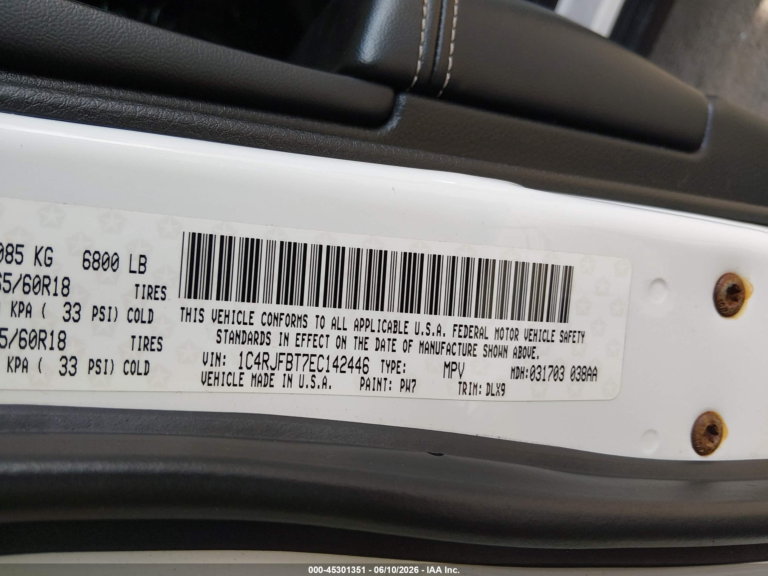 2014 Jeep Grand Cherokee Limited White vin: 1C4RJFBT7EC142446