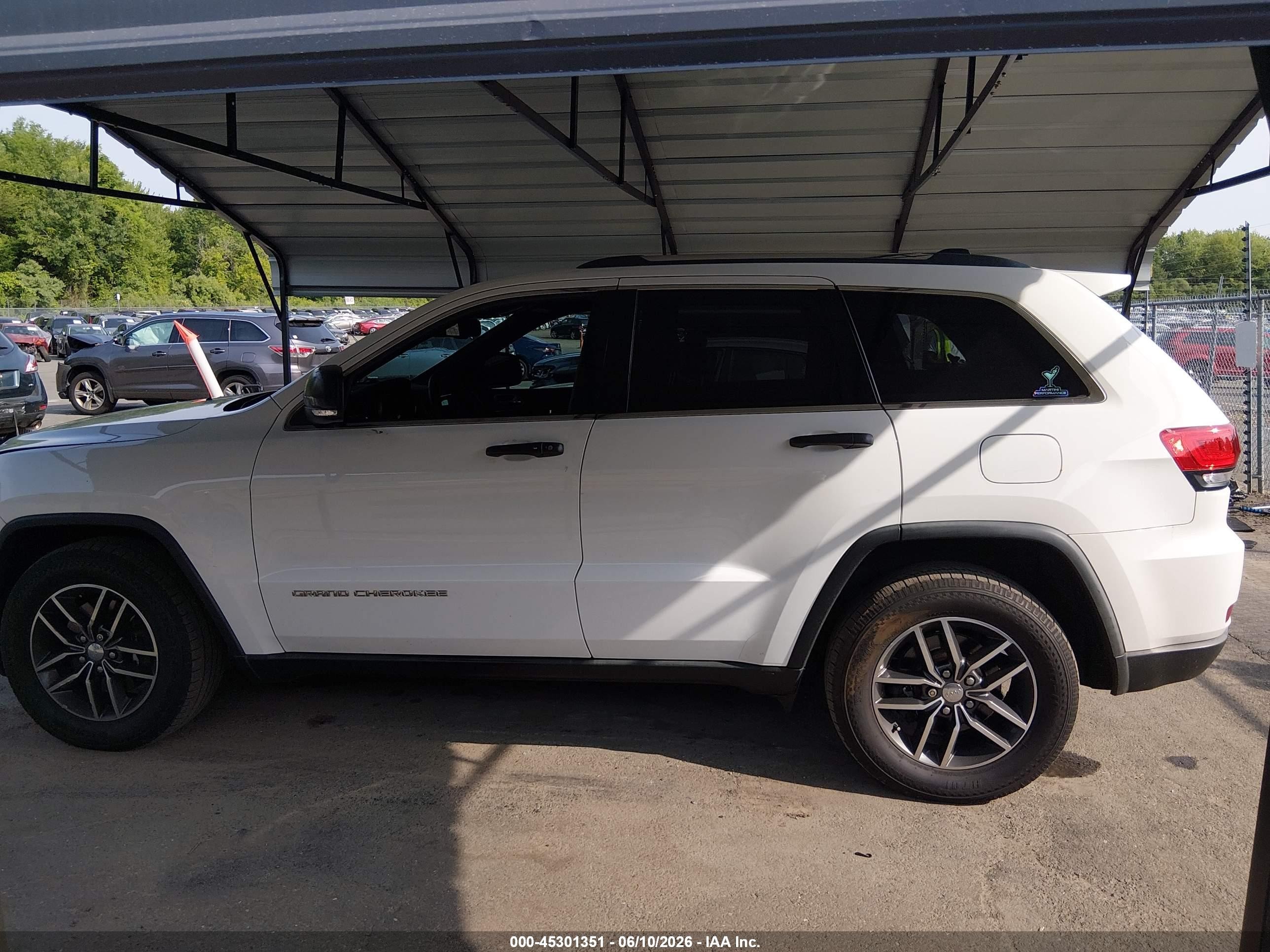 2014 Jeep Grand Cherokee Limited White vin: 1C4RJFBT7EC142446