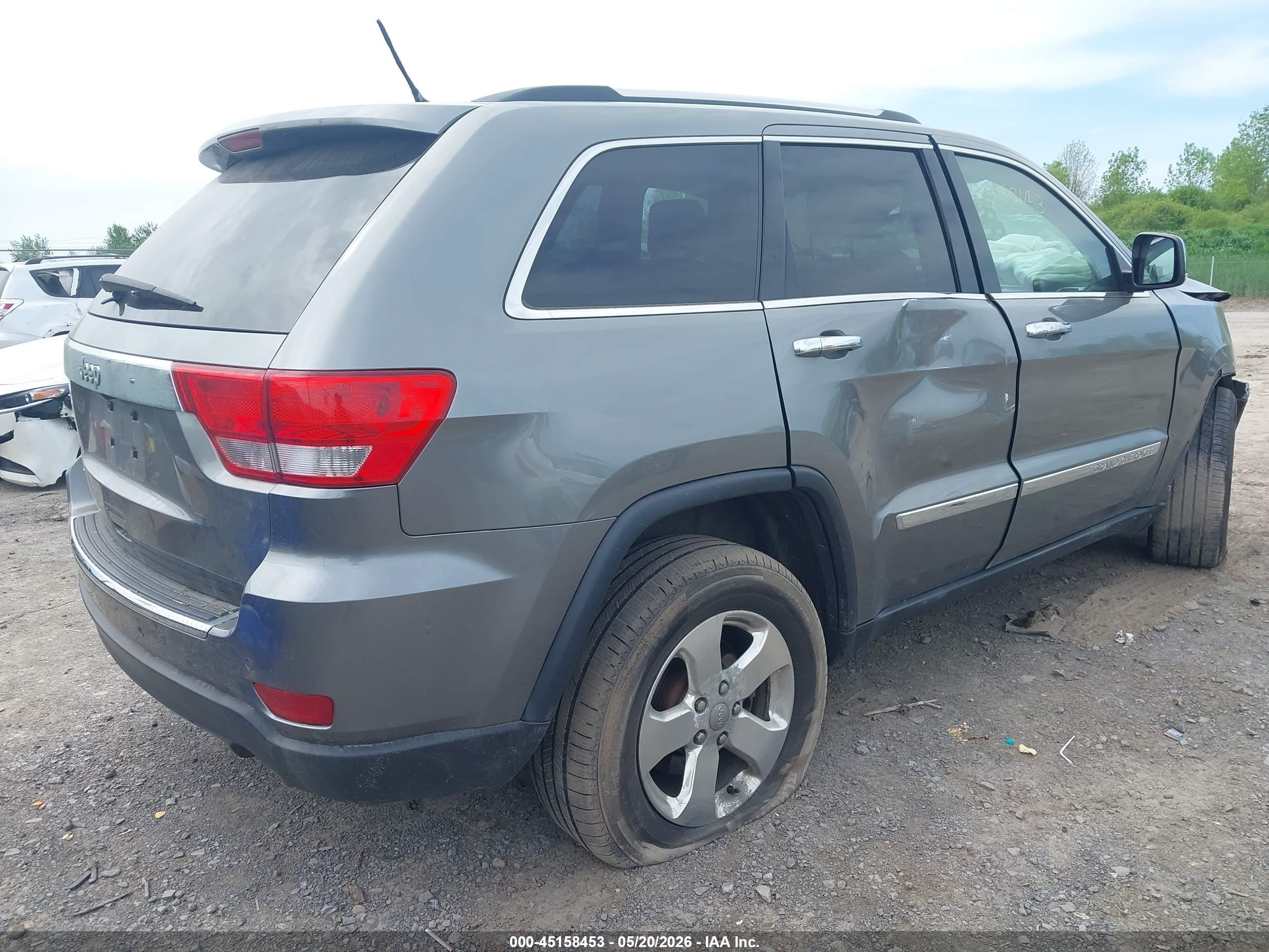 2013 Jeep Grand Cherokee Limited Silver vin: 1C4RJFBT8DC600316