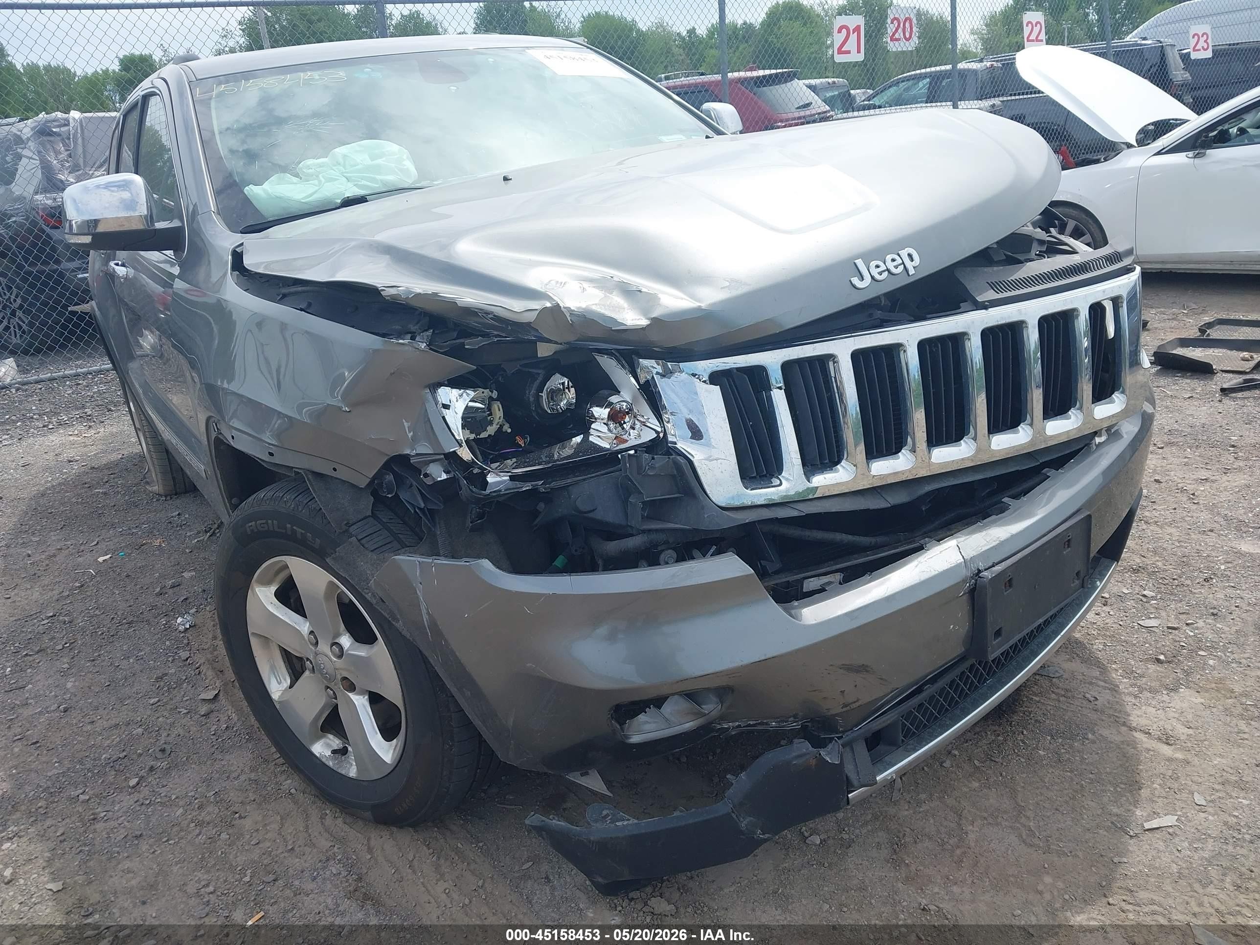 2013 Jeep Grand Cherokee Limited Silver vin: 1C4RJFBT8DC600316