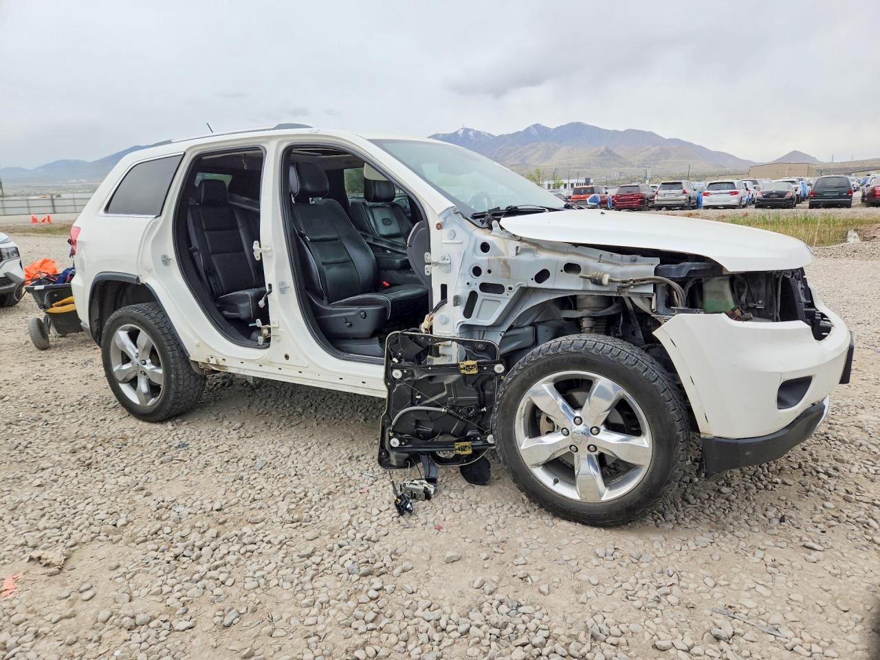 2012 Jeep Grand Cherokee Overland White vin: 1C4RJFCG0CC315383