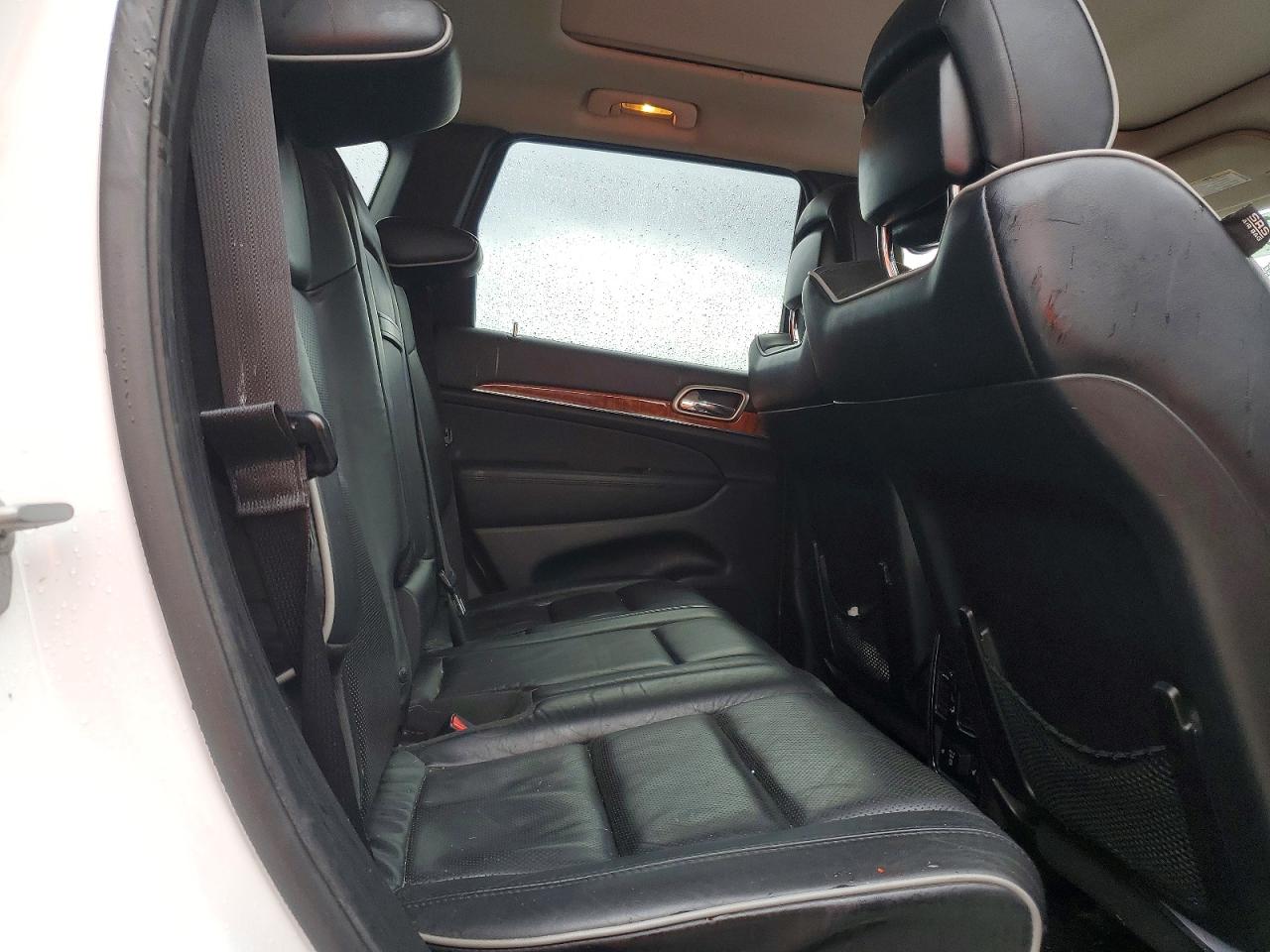 2013 Jeep Grand Cherokee Overland White vin: 1C4RJFCG0DC627978