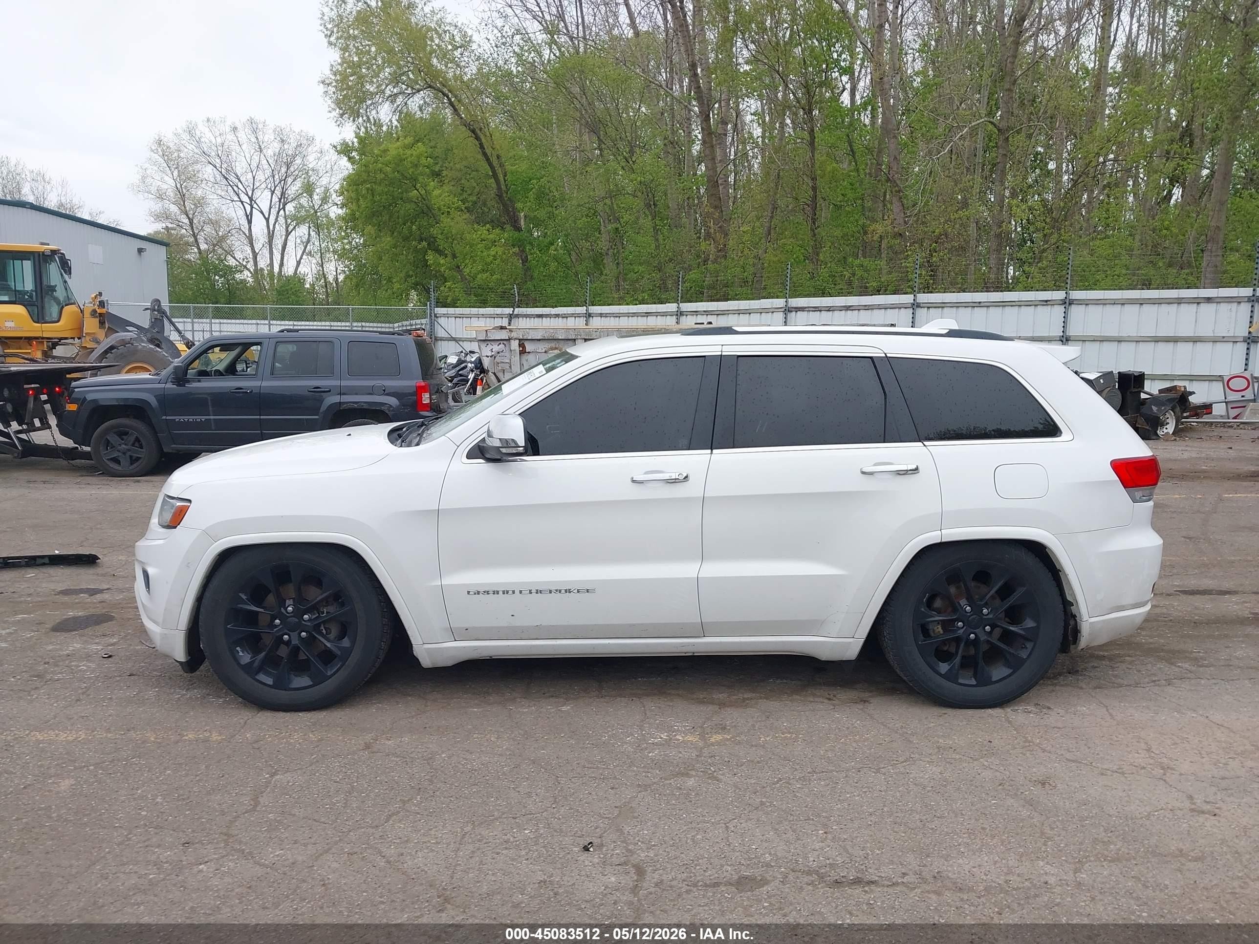 2014 Jeep Grand Cherokee Overland White vin: 1C4RJFCG0EC122380