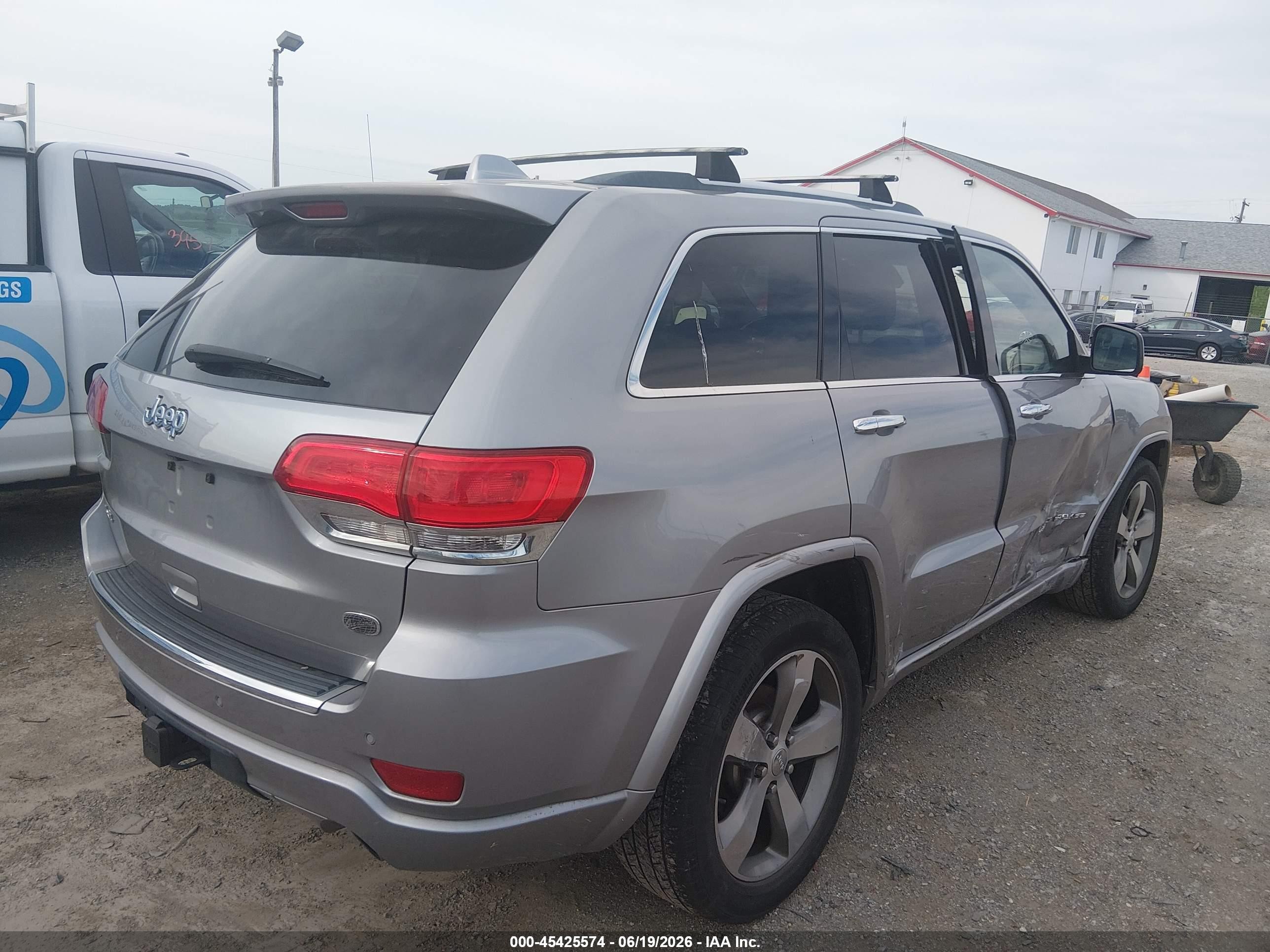 2015 Jeep Grand Cherokee Overland Silver vin: 1C4RJFCG0FC238003