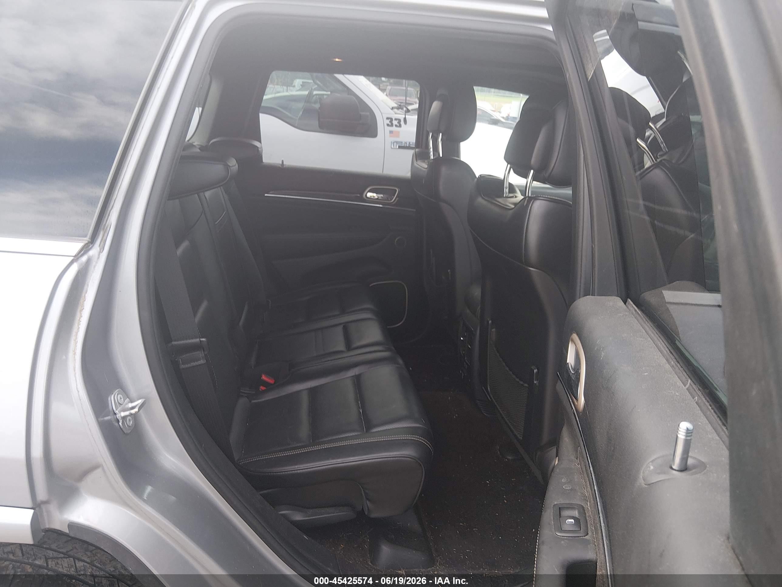 2015 Jeep Grand Cherokee Overland Silver vin: 1C4RJFCG0FC238003