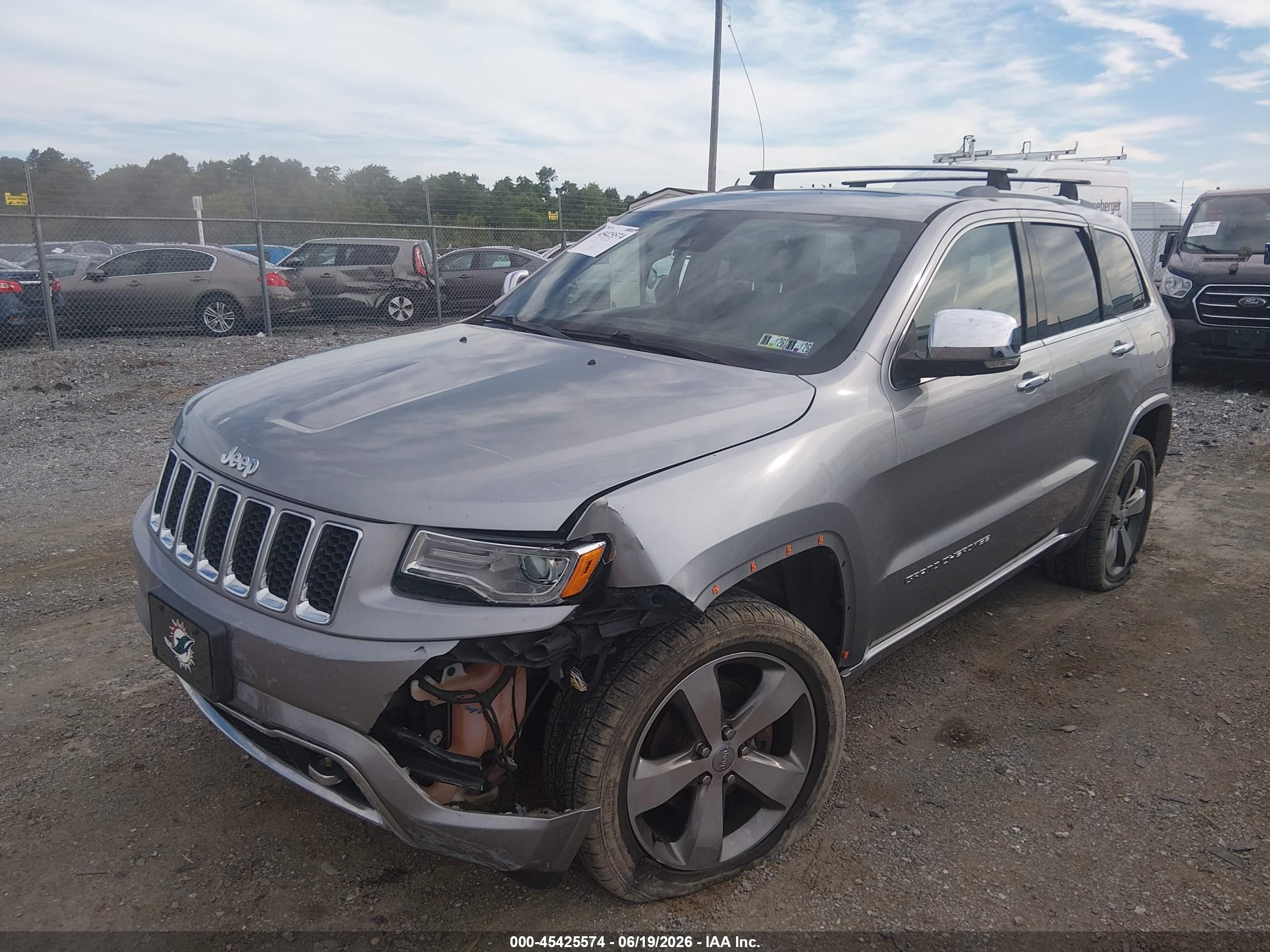 2015 Jeep Grand Cherokee Overland Silver vin: 1C4RJFCG0FC238003