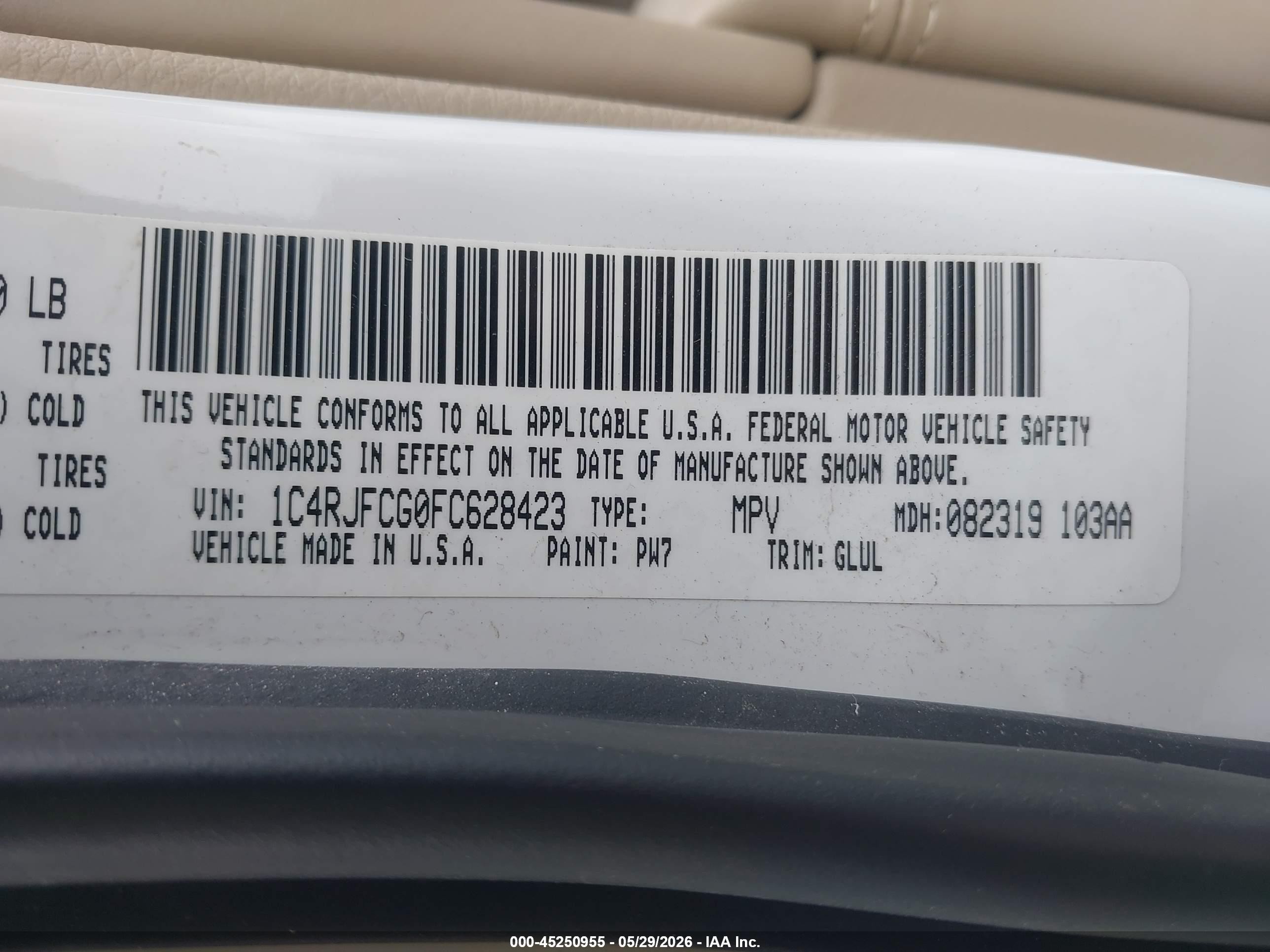 2015 Jeep Grand Cherokee Overland White vin: 1C4RJFCG0FC628423