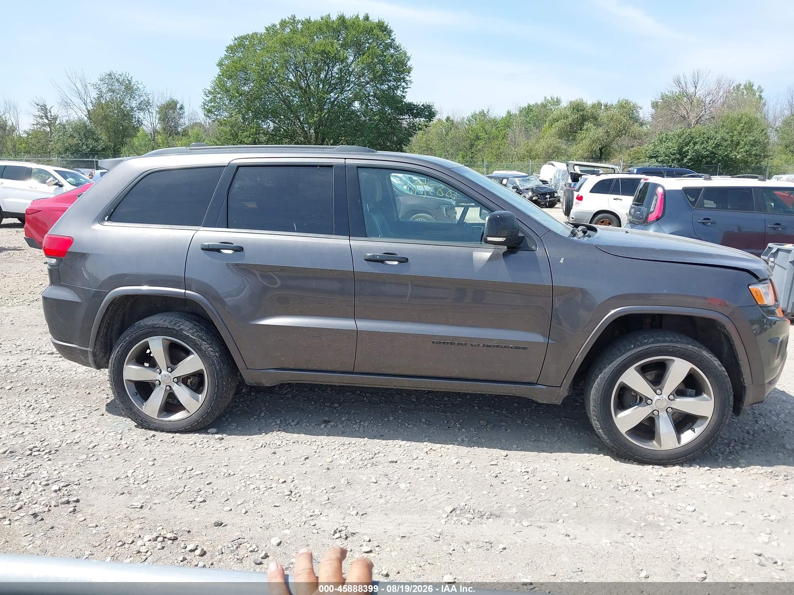 2015 Jeep Grand Cherokee Overland Gray vin: 1C4RJFCG0FC704741