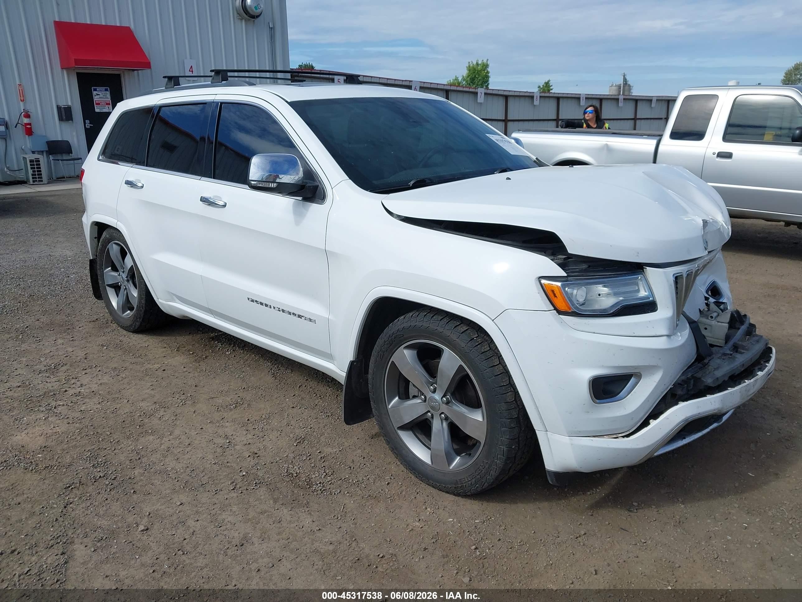 2015 Jeep Grand Cherokee Overland White vin: 1C4RJFCG0FC726528