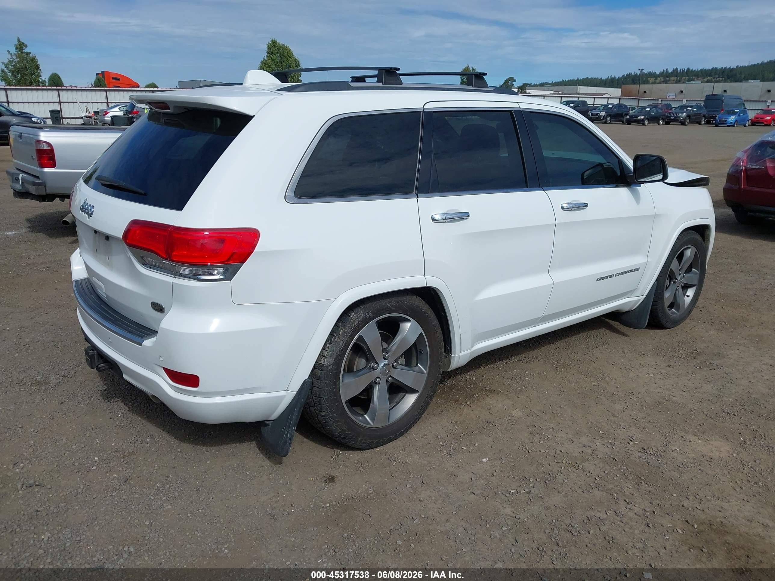 2015 Jeep Grand Cherokee Overland White vin: 1C4RJFCG0FC726528
