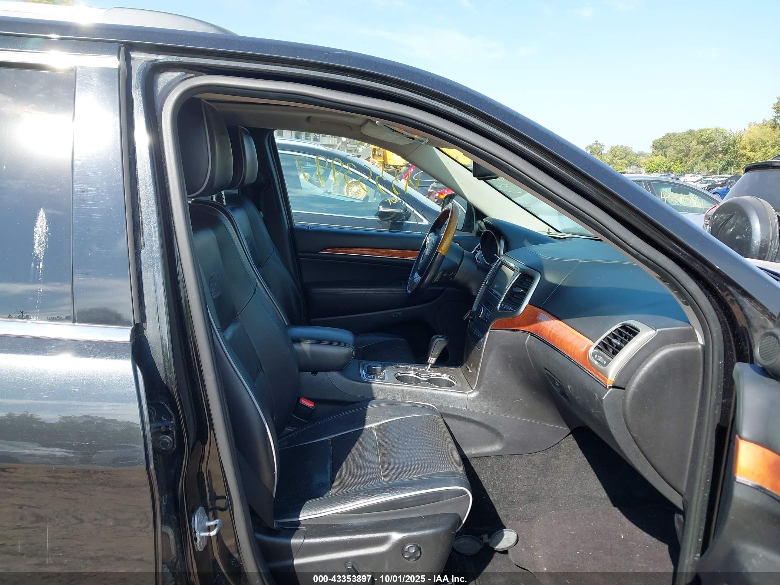 2013 Jeep Grand Cherokee Overland Black vin: 1C4RJFCG1DC599463