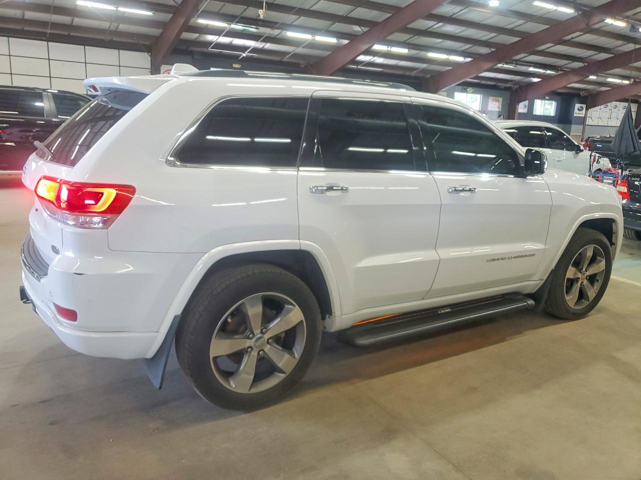 2014 Jeep Grand Cherokee Overland White vin: 1C4RJFCG1EC395781