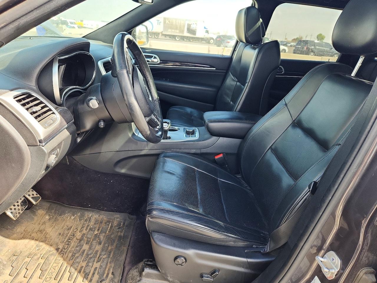 2015 Jeep Grand Cherokee Overland Gray vin: 1C4RJFCG1FC210226