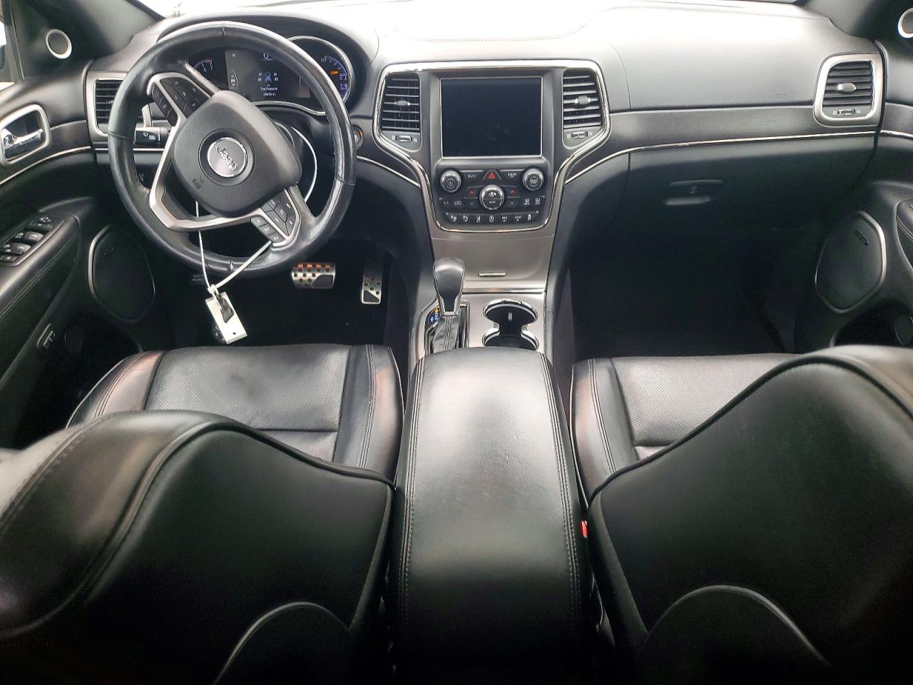 2018 Jeep Grand Cherokee Overland Silver vin: 1C4RJFCG1JC220151