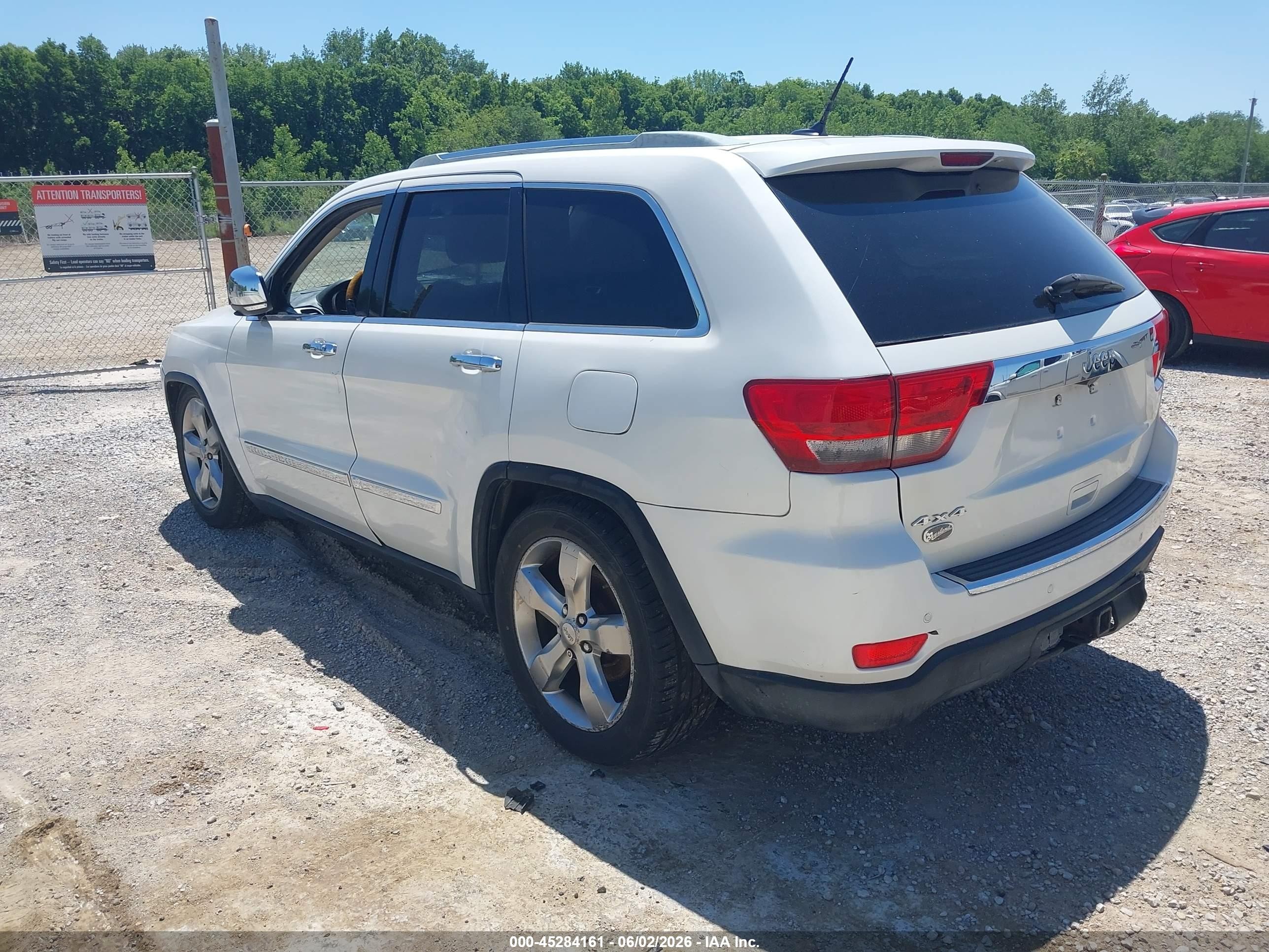 2012 Jeep Grand Cherokee Overland White vin: 1C4RJFCG2CC104721
