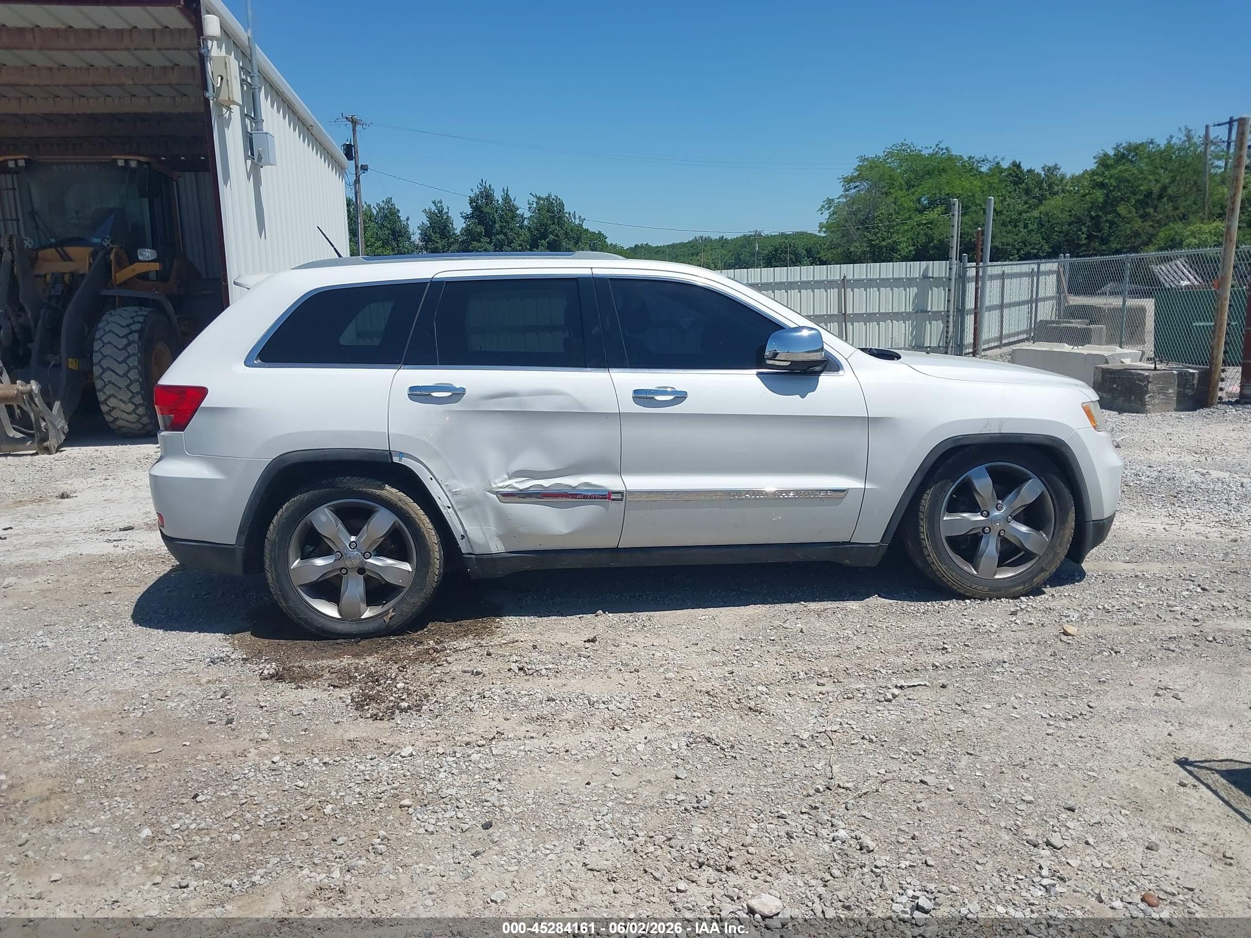 2012 Jeep Grand Cherokee Overland White vin: 1C4RJFCG2CC104721