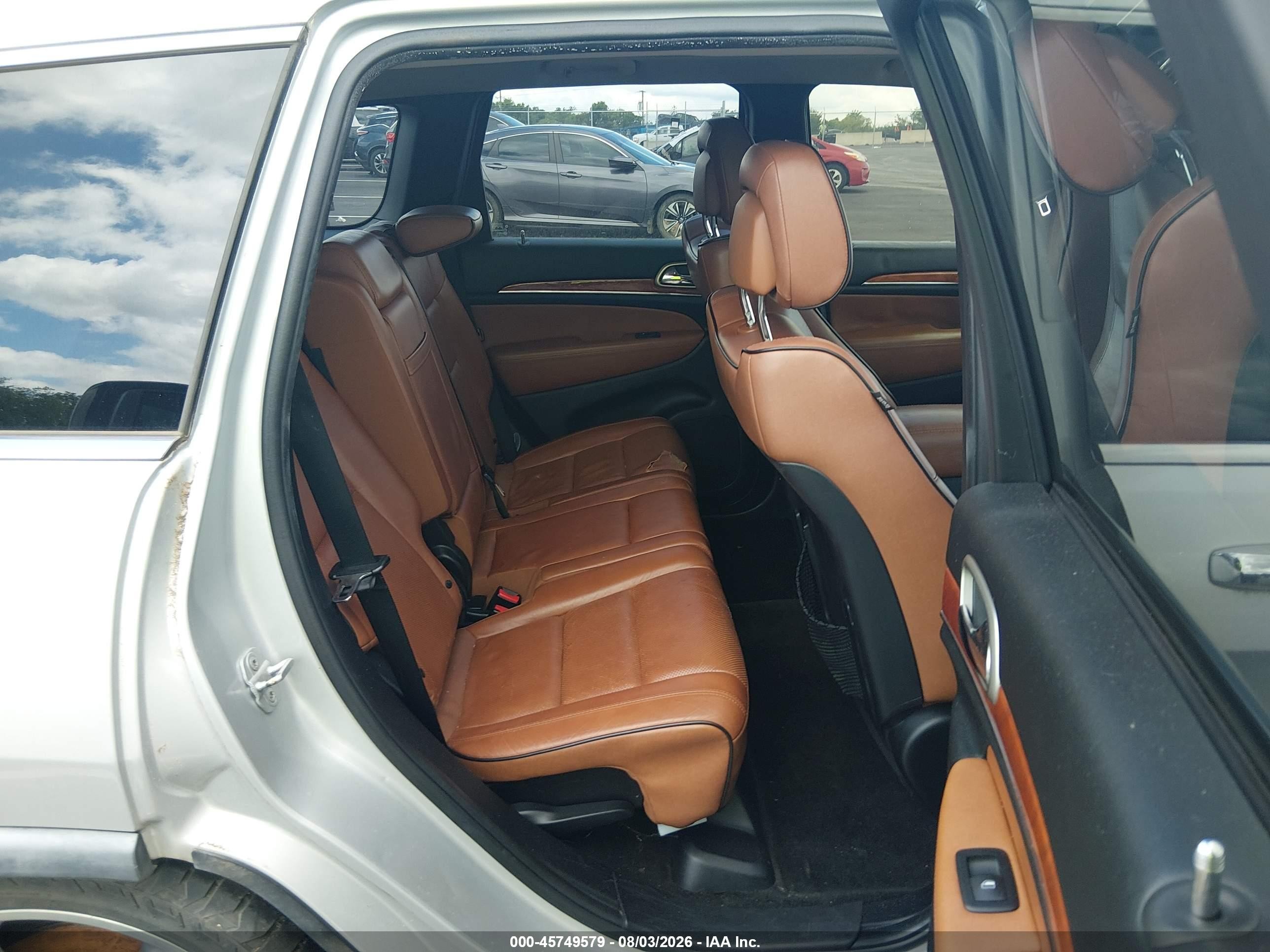 2012 Jeep Grand Cherokee Overland Silver vin: 1C4RJFCG2CC241108