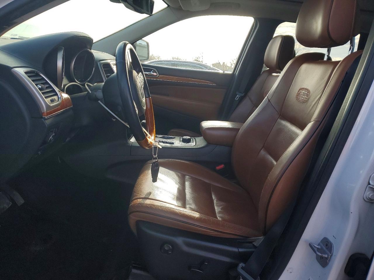2013 Jeep Grand Cherokee Overland White vin: 1C4RJFCG2DC543449