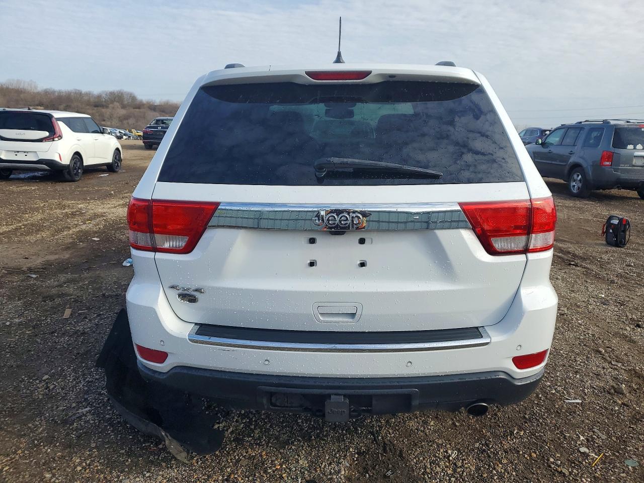 2013 Jeep Grand Cherokee Overland White vin: 1C4RJFCG2DC543449