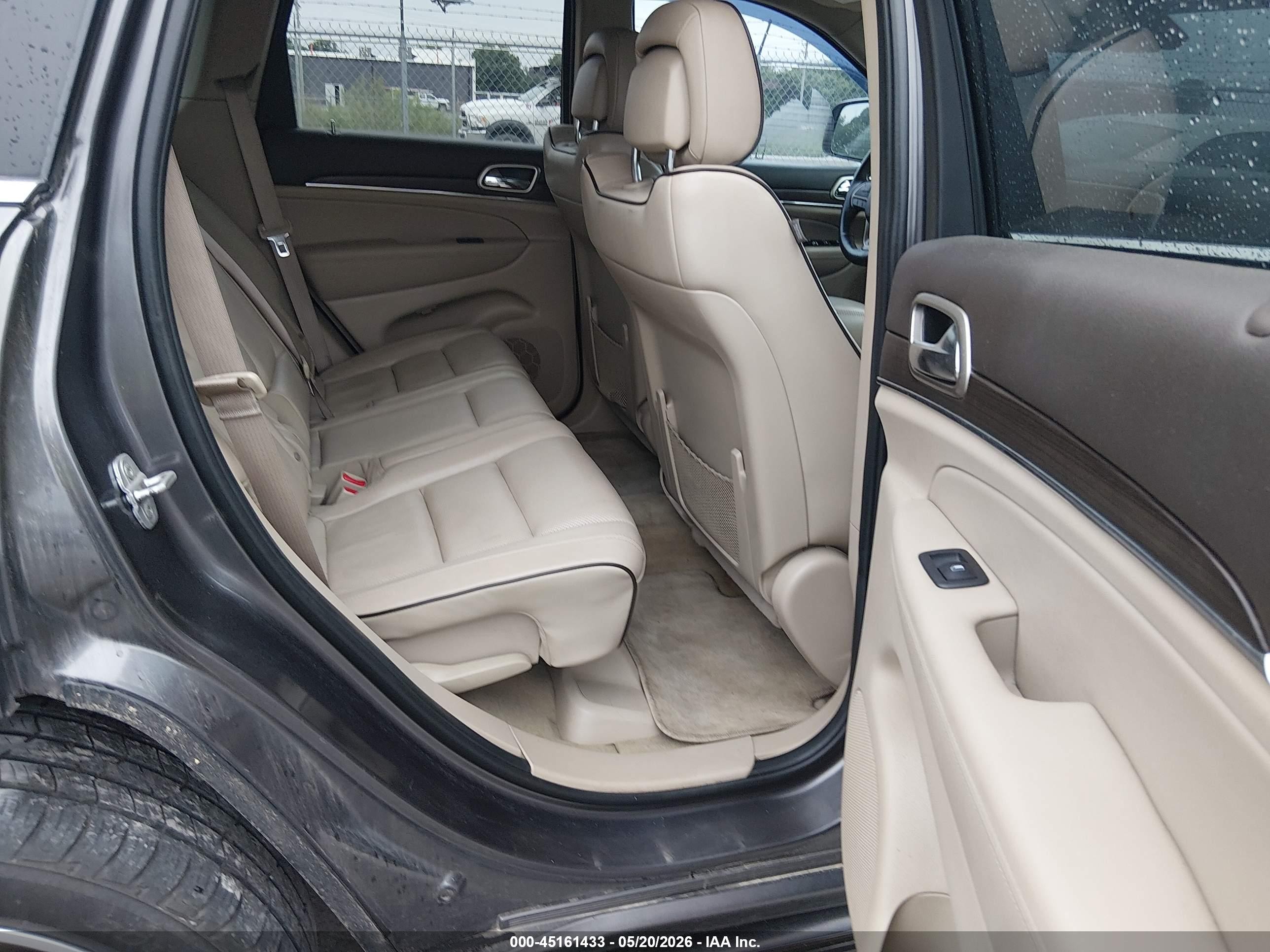 2014 Jeep Grand Cherokee Overland Gray vin: 1C4RJFCG2EC211352