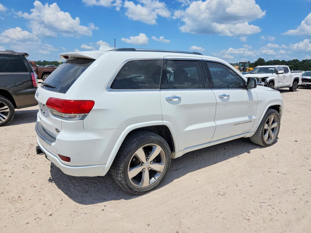2014 Jeep Grand Cherokee Overland White vin: 1C4RJFCG2EC214073