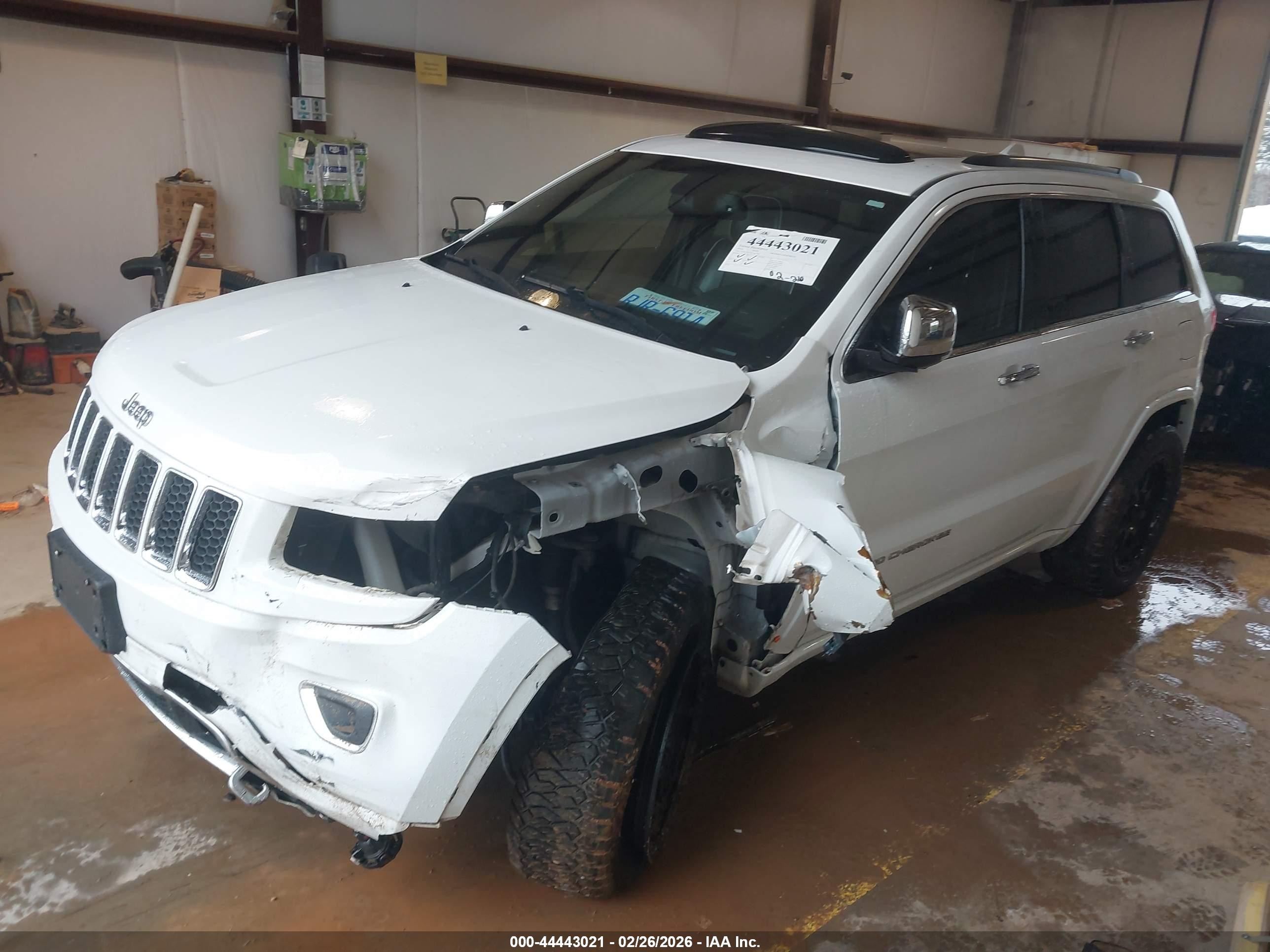 2014 Jeep Grand Cherokee Overland White vin: 1C4RJFCG2EC362790