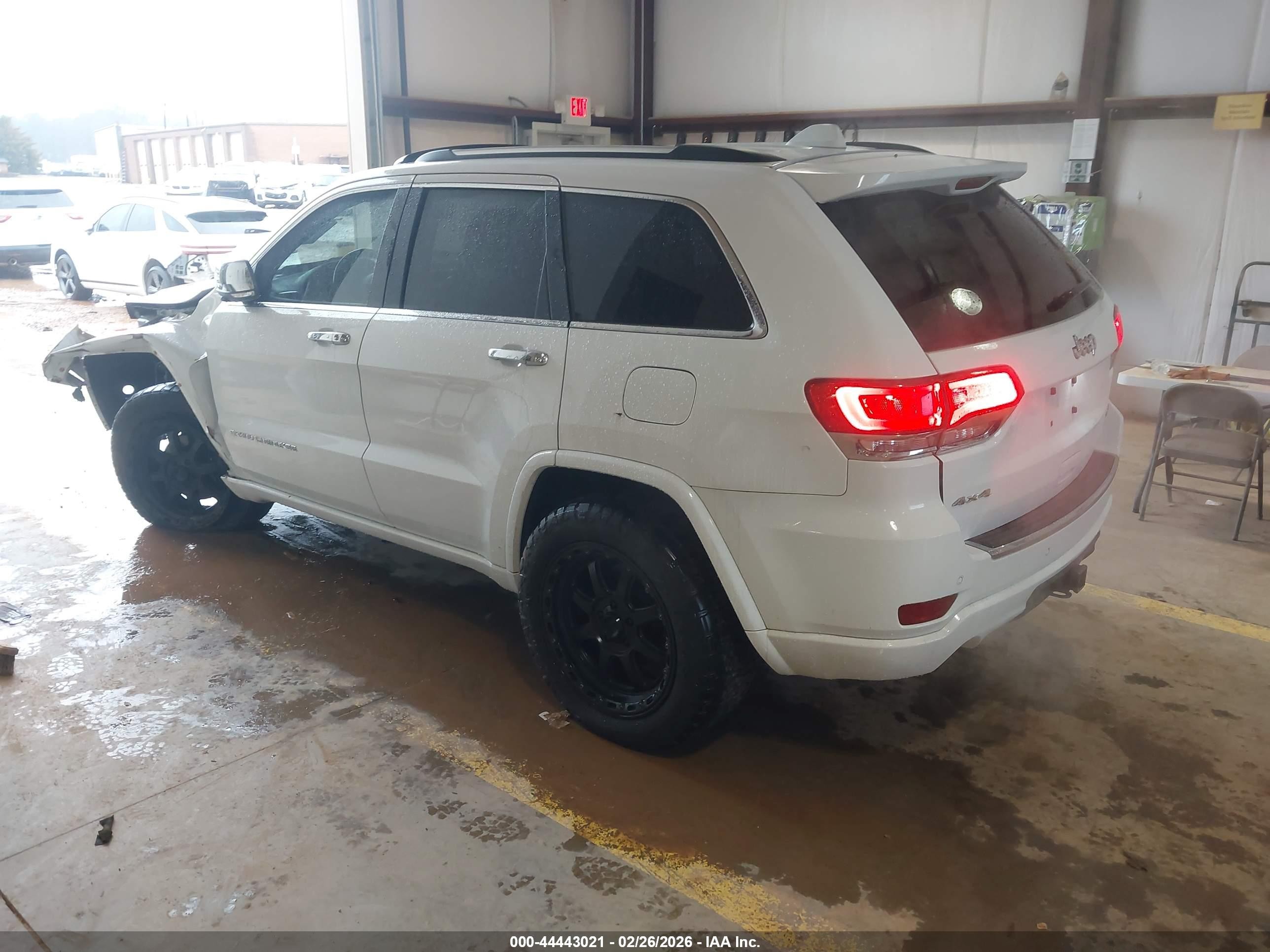 2014 Jeep Grand Cherokee Overland White vin: 1C4RJFCG2EC362790