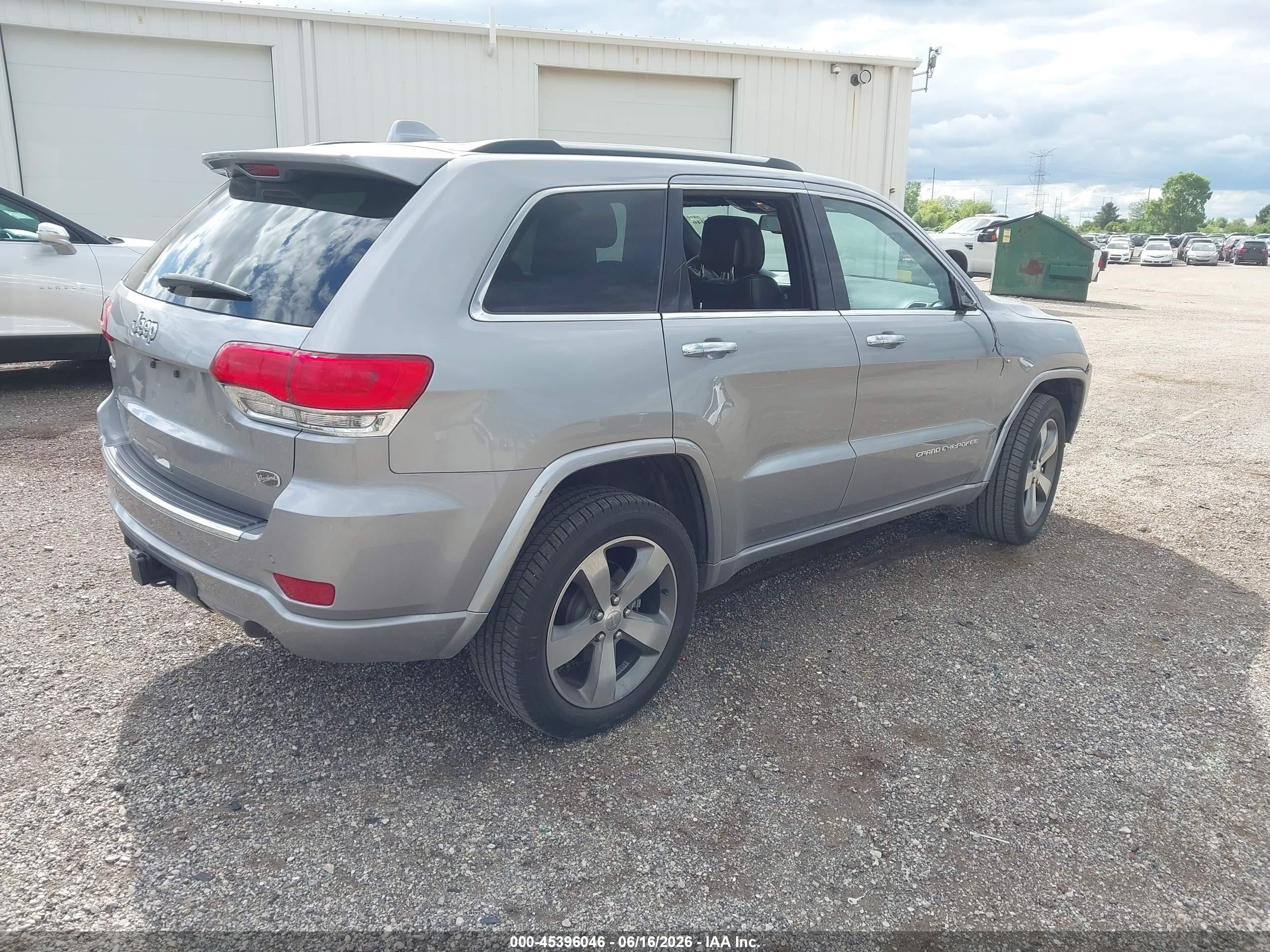 2015 Jeep Grand Cherokee Overland Silver vin: 1C4RJFCG2FC136685