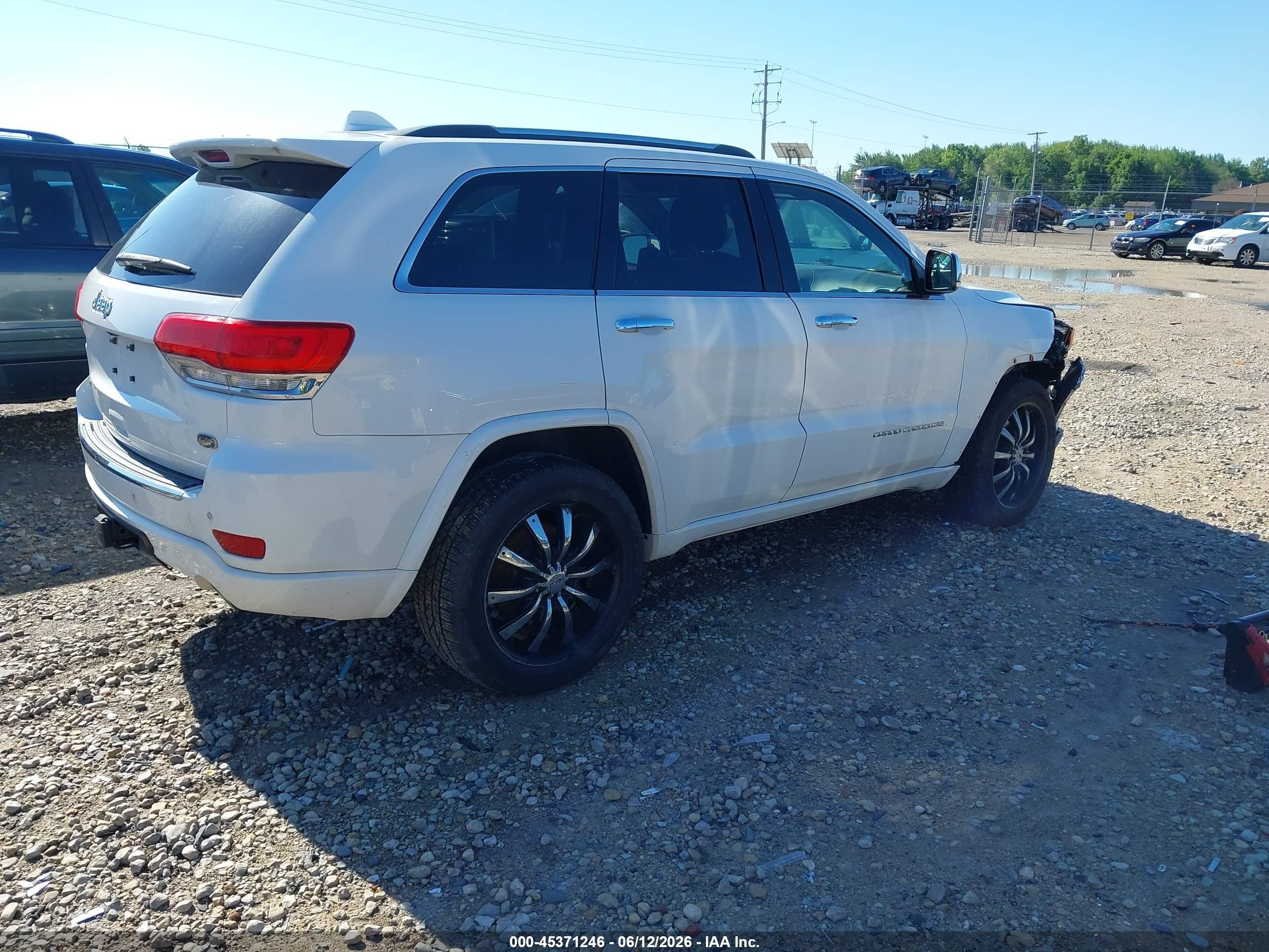 2015 Jeep Grand Cherokee Overland White vin: 1C4RJFCG2FC634112