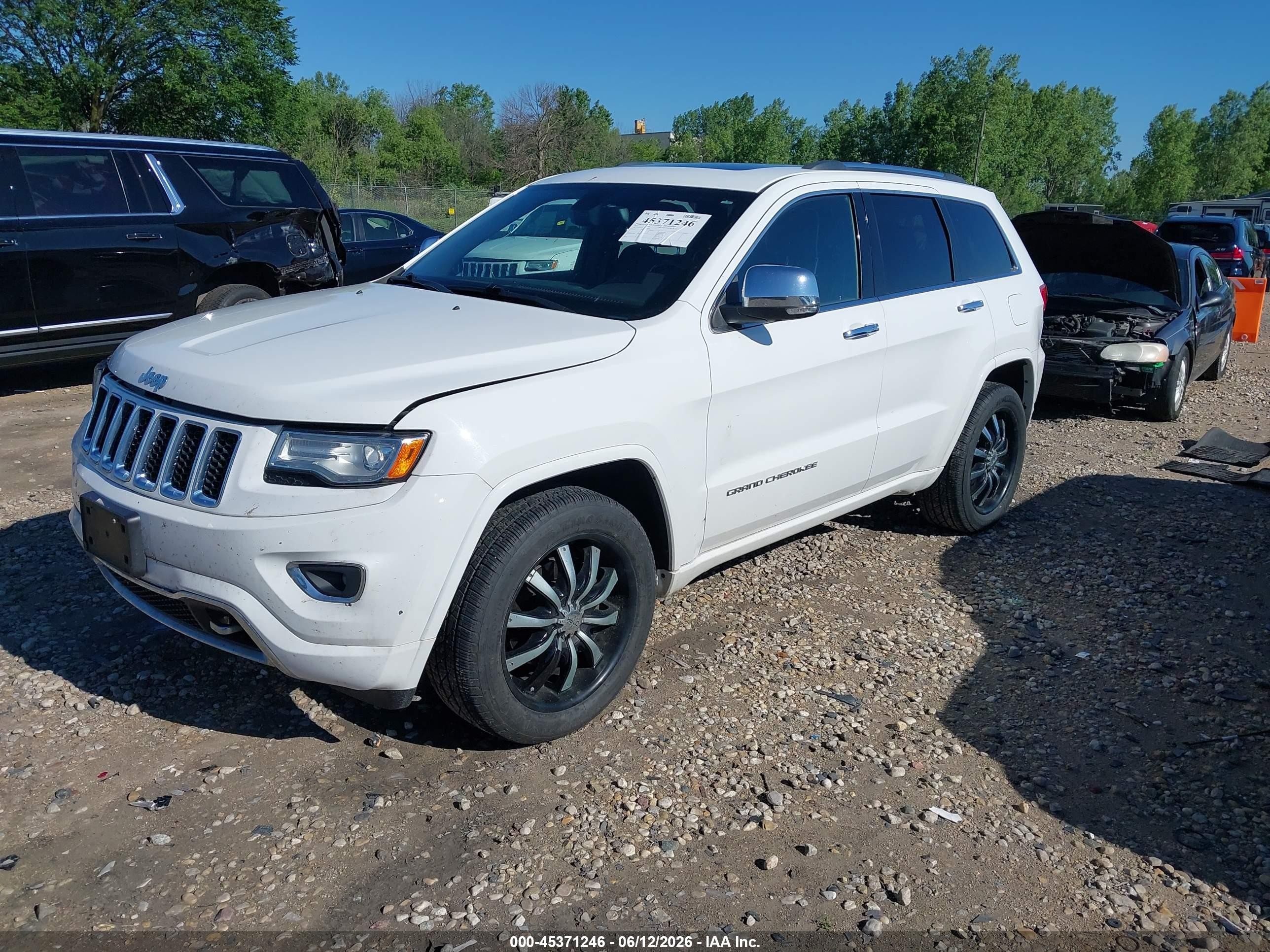 2015 Jeep Grand Cherokee Overland White vin: 1C4RJFCG2FC634112