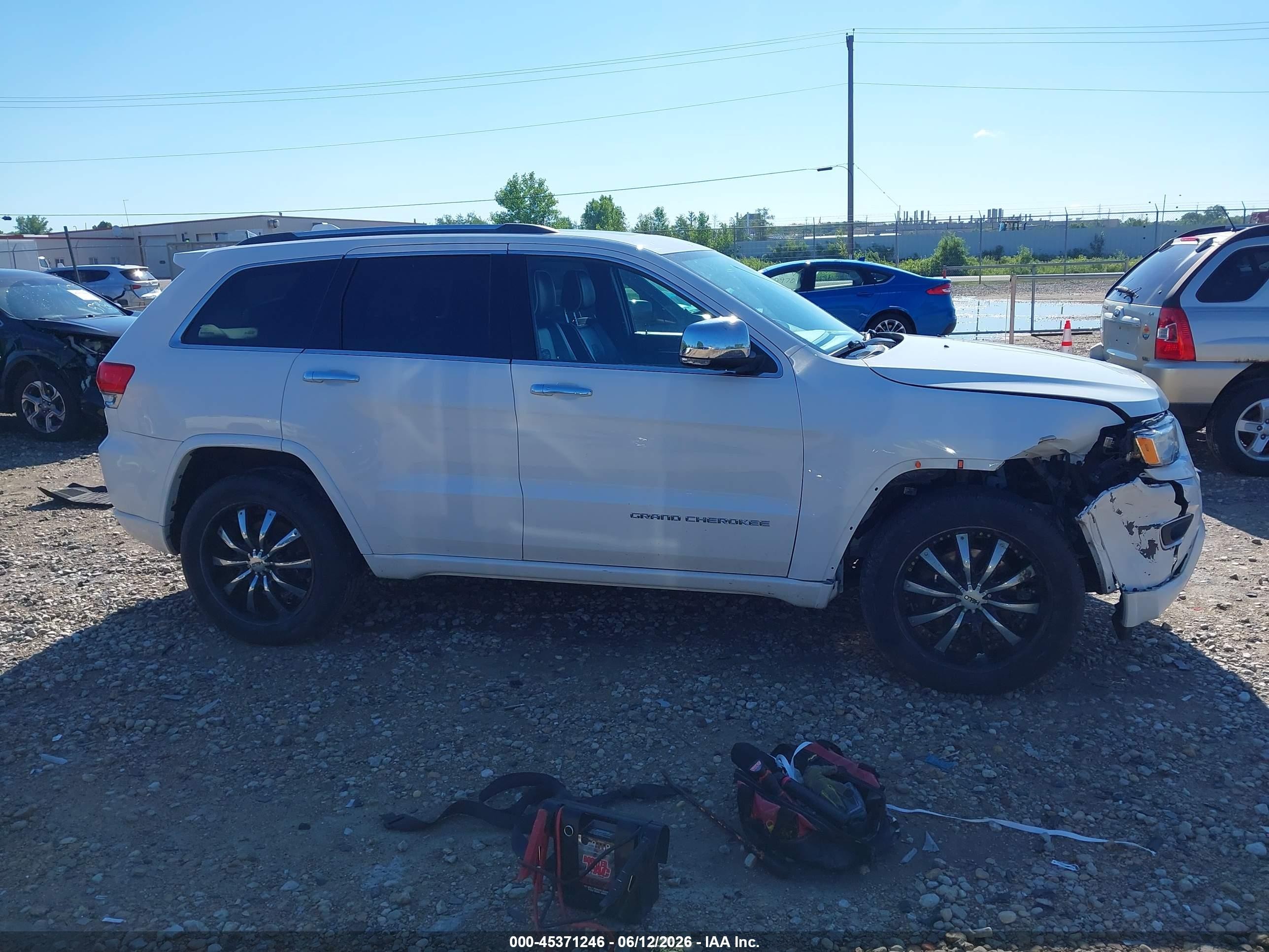 2015 Jeep Grand Cherokee Overland White vin: 1C4RJFCG2FC634112