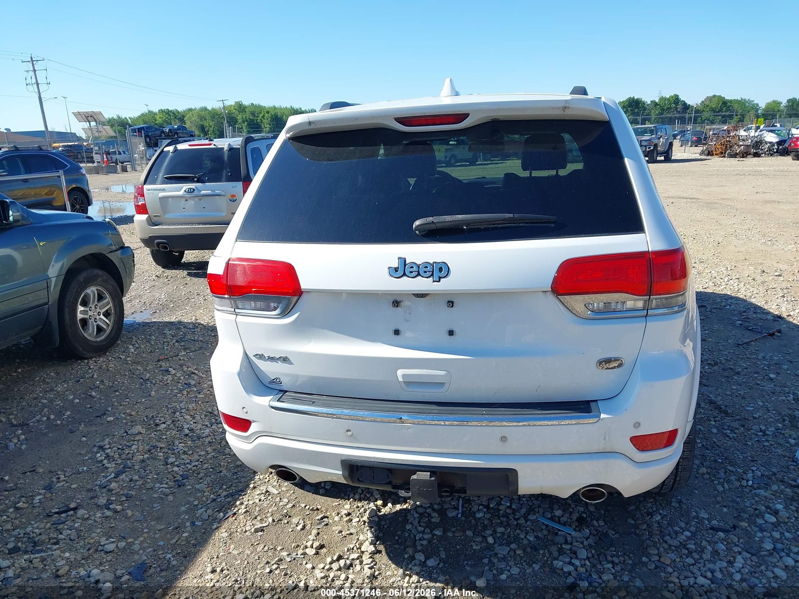 2015 Jeep Grand Cherokee Overland White vin: 1C4RJFCG2FC634112