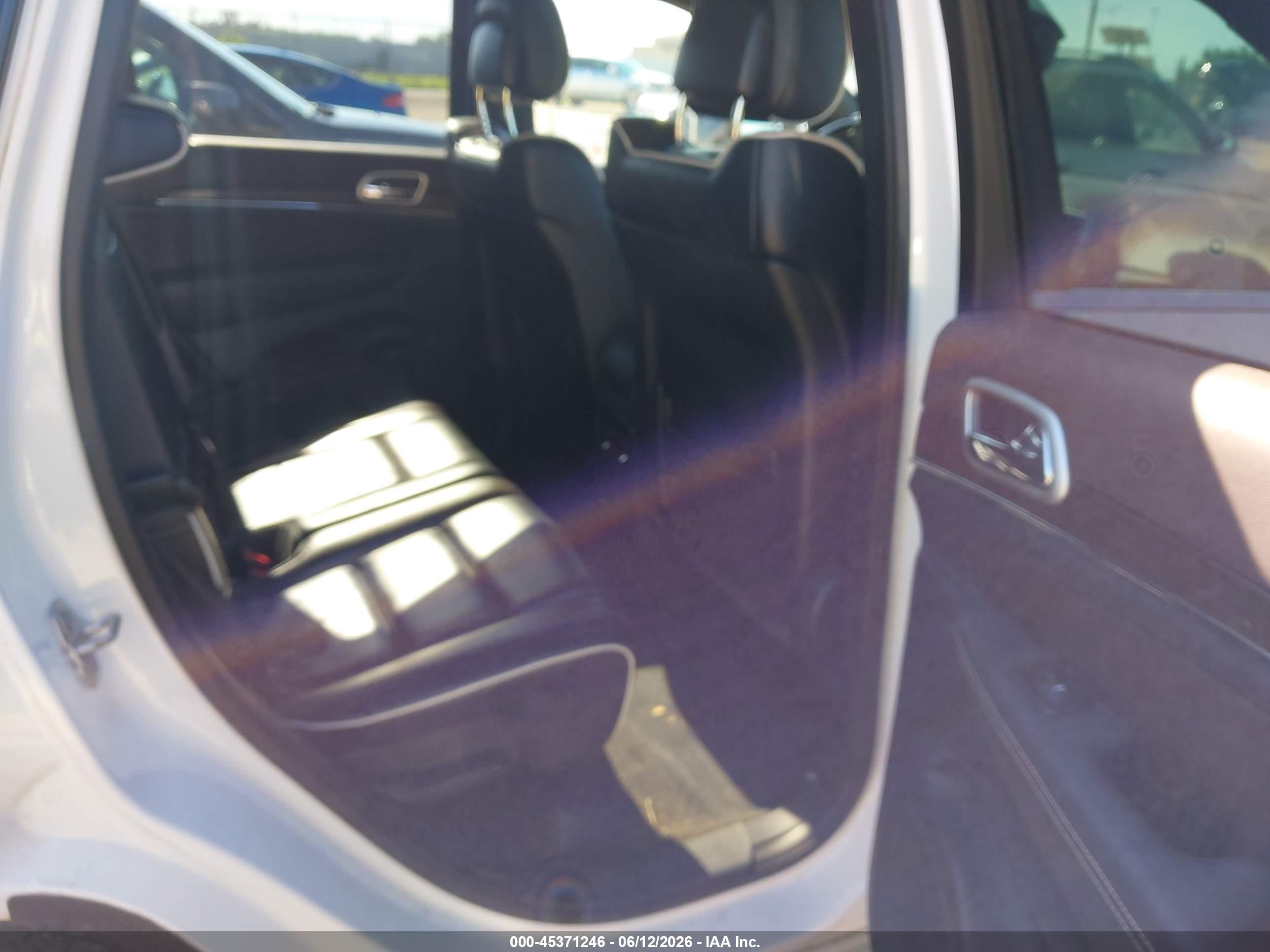 2015 Jeep Grand Cherokee Overland White vin: 1C4RJFCG2FC634112
