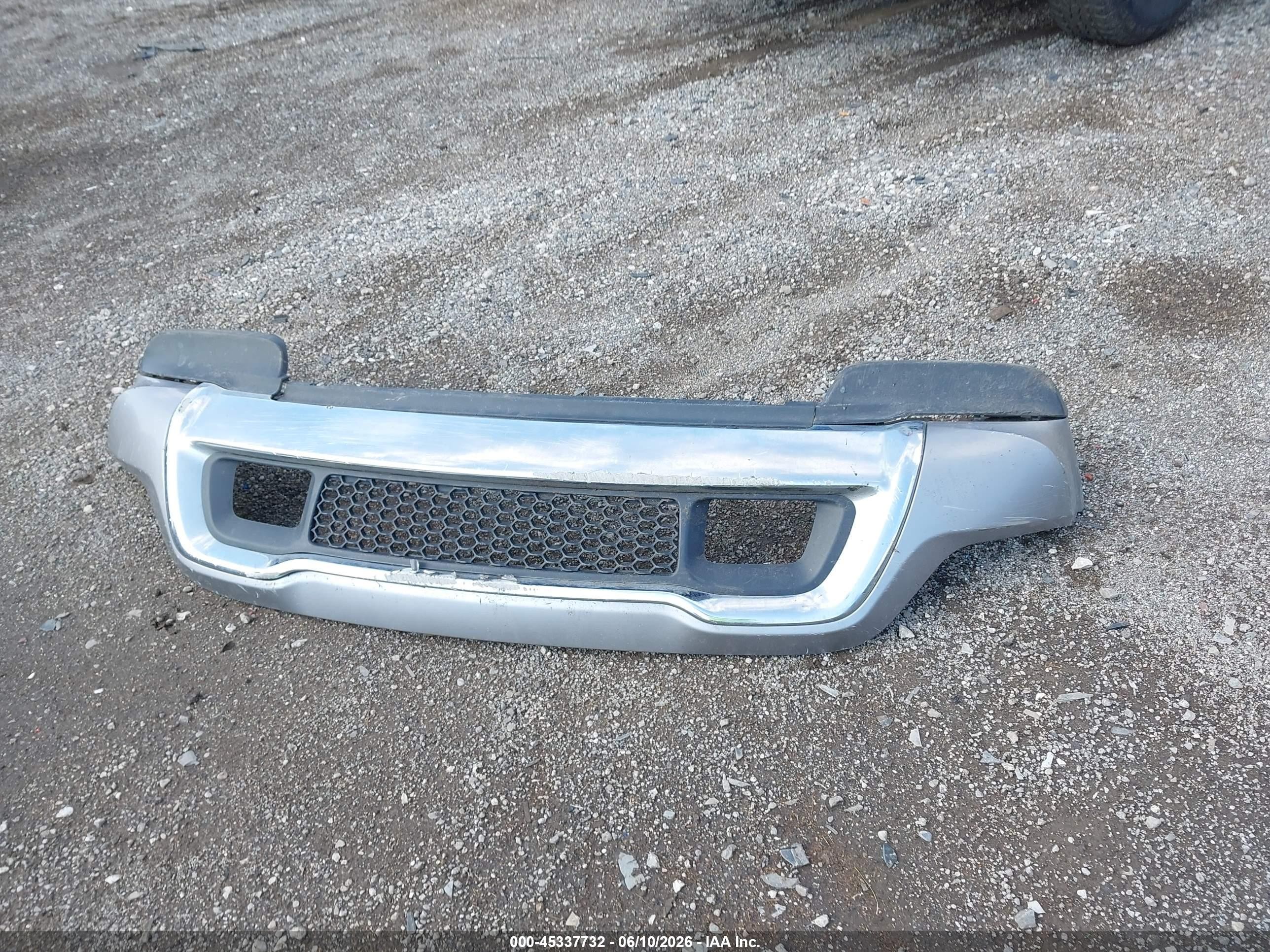 2015 Jeep Grand Cherokee Overland Silver vin: 1C4RJFCG2FC748854
